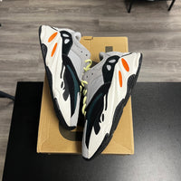Waverunner Yeezy 700 (Lightly worn)