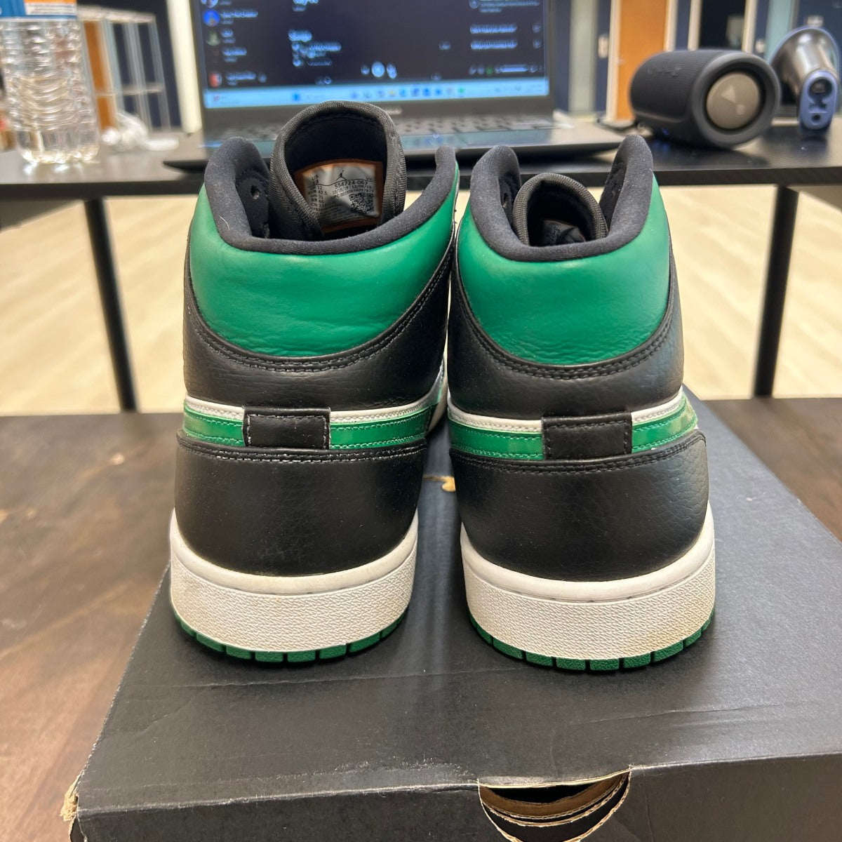 Jordan 1 Mid Green Toe - Image 4