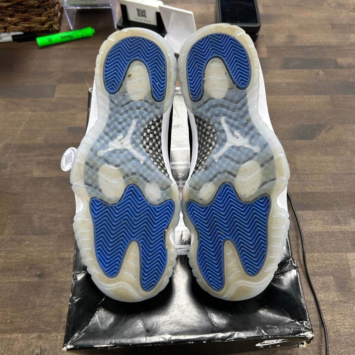 Jordan 11 Retro Low Space Jam - Image 5