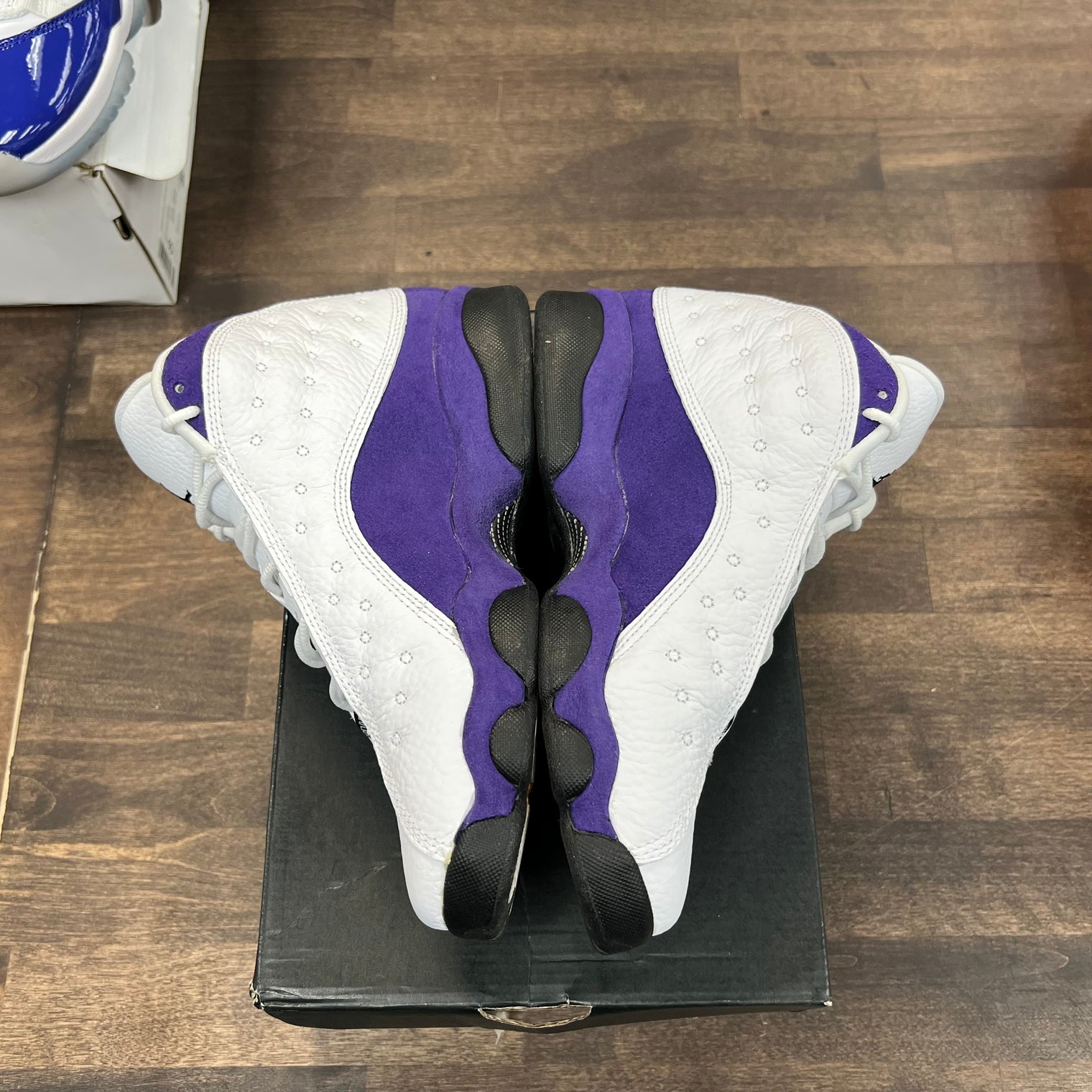 (GS) Lakers Jordan 13 (USED)