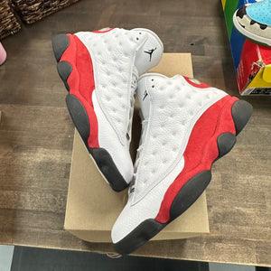 Jordan 13 Retro OG Chicago (2017) Size 11 (Pre-Owned) - Image 1