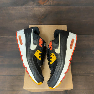 Nike Air Max 90 Raygun Size 9 (Pre-Owned) - Image 2