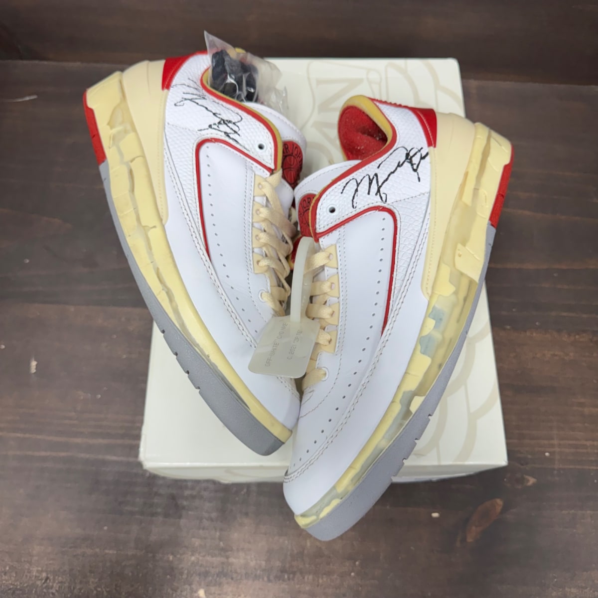 Jordan 2 Retro Low SP Off-White White Red - Image 2