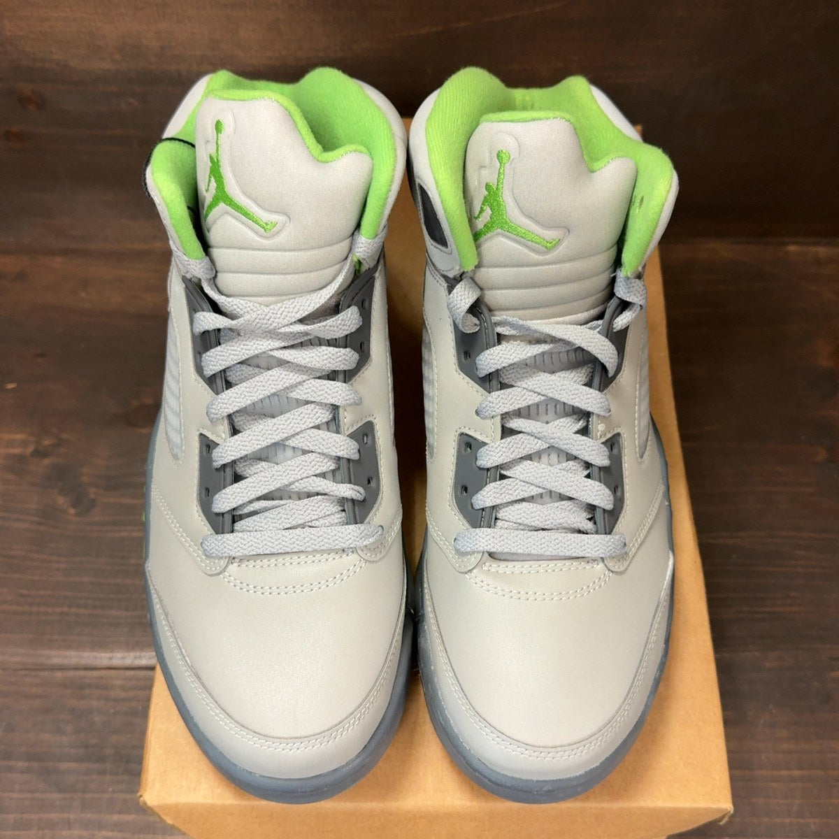 Jordan 5 Retro Green Bean (2022) Size 8.5 - Image 3