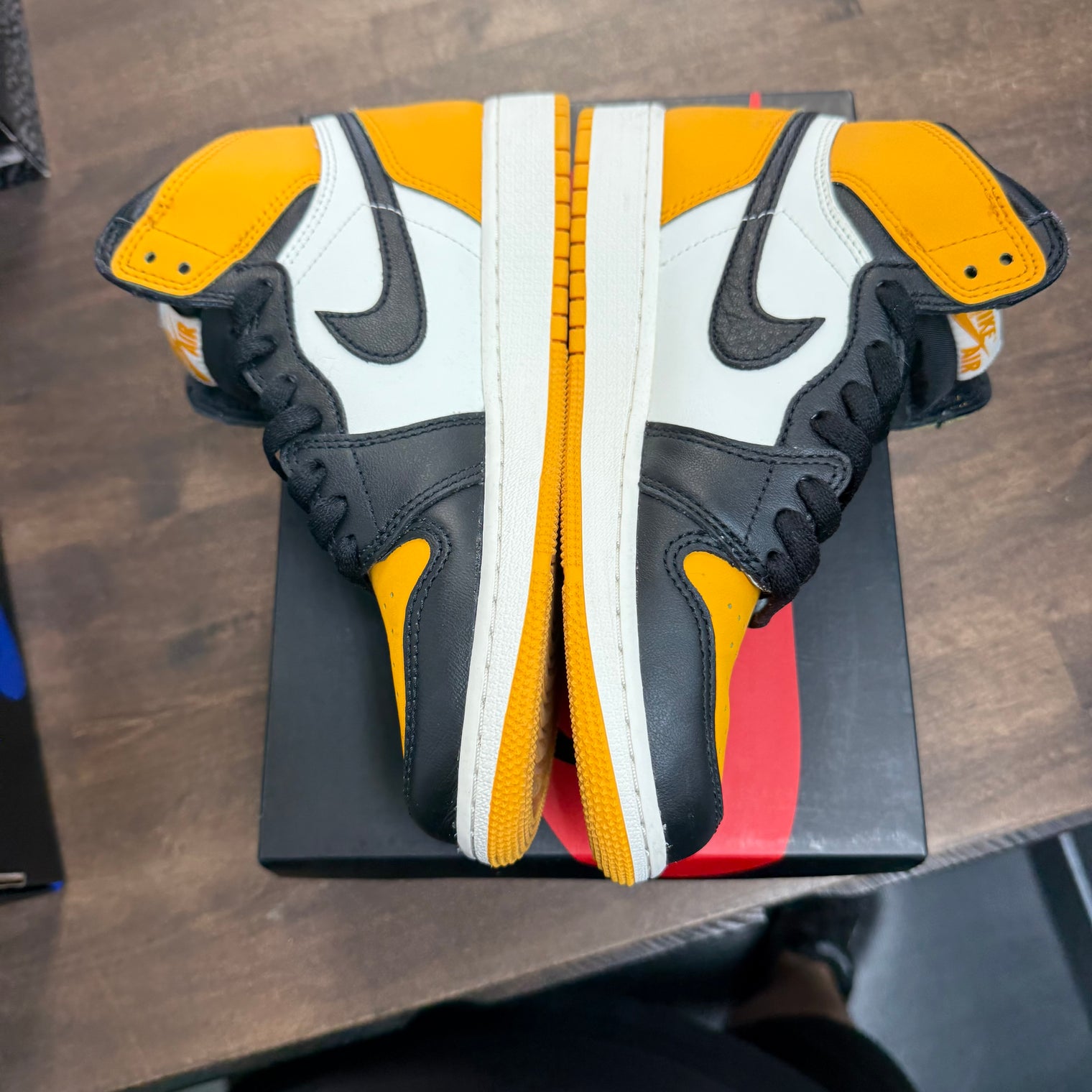 (GS) Taxi Yellow Toe Jordan 1 High (USED)