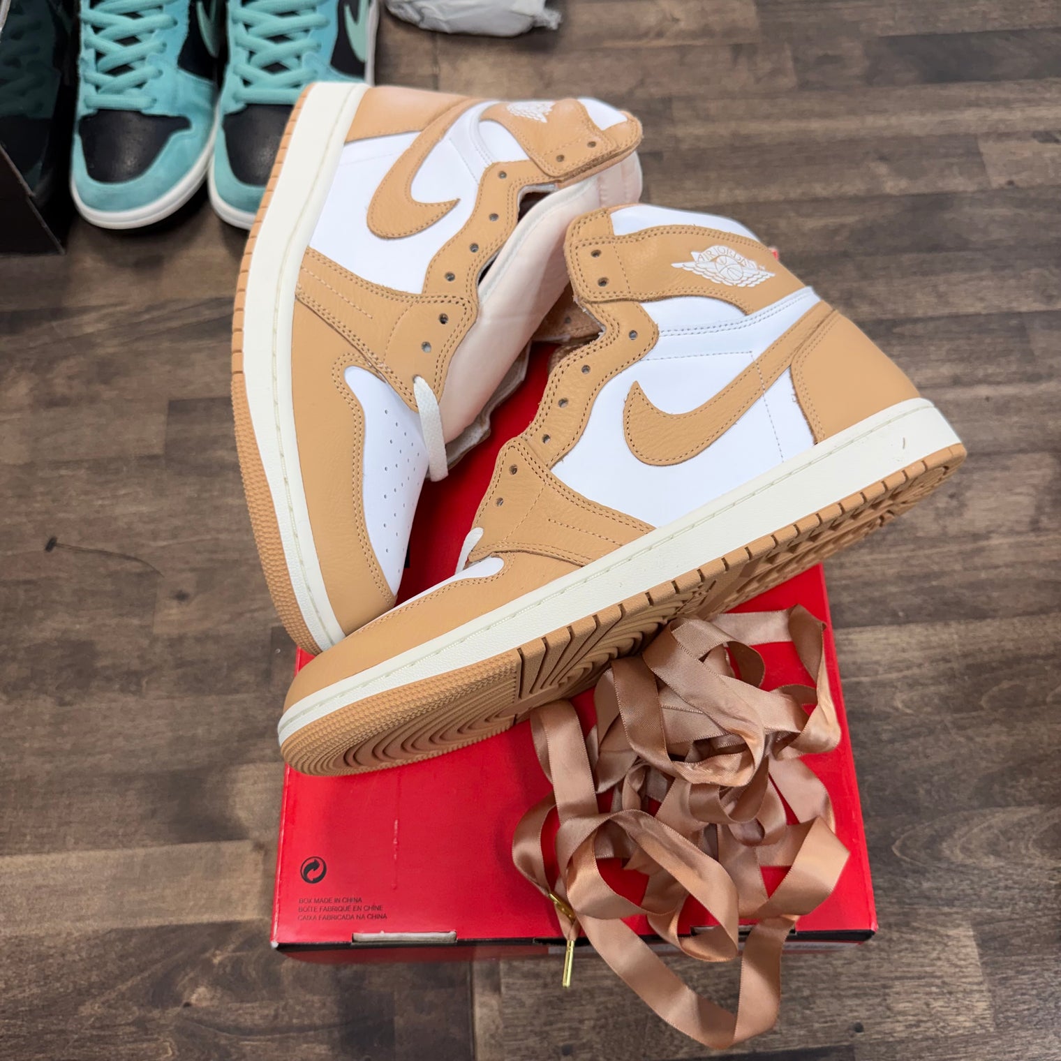 Praline Jordan 1 Retro High OG (W) (USED, No Lid)