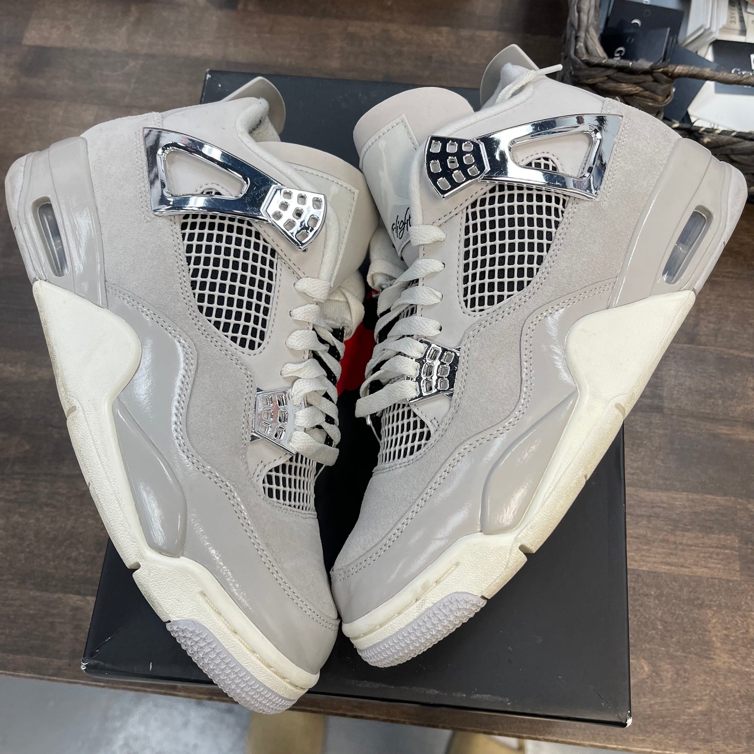 Frozen Moment Jordan 4 (W) (USED)