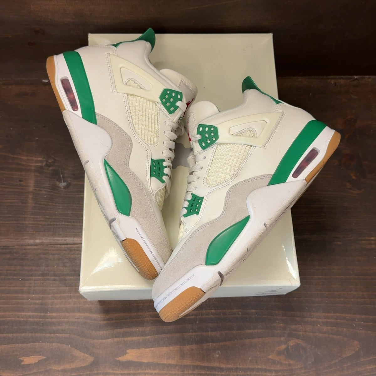 Jordan 4 Retro SB Pine Green - Image 2