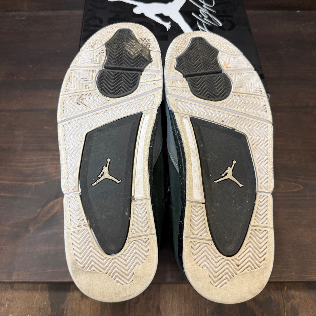 Jordan 4 Retro Fear (2024) - Image 6