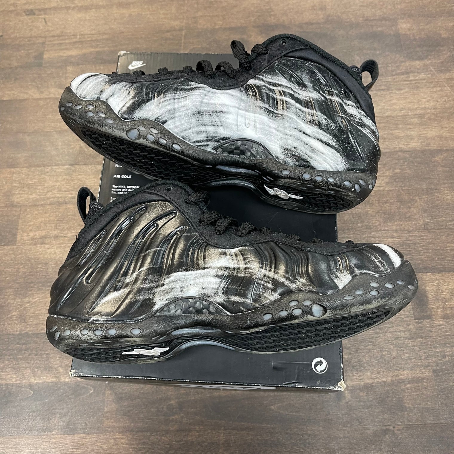 Dream a World Nike Air Foamposite (USED)
