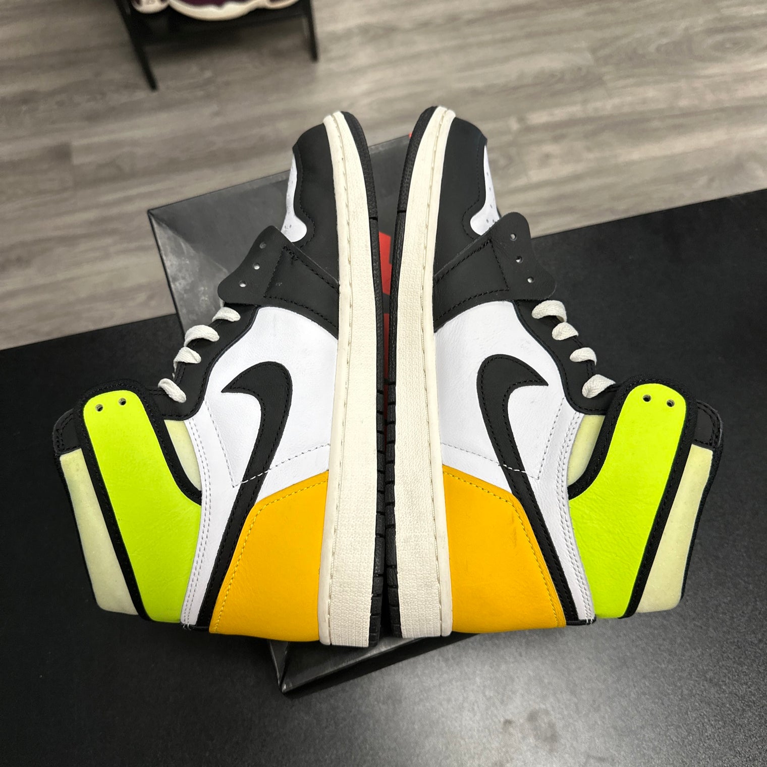 Volt Jordan 1 High (USED)