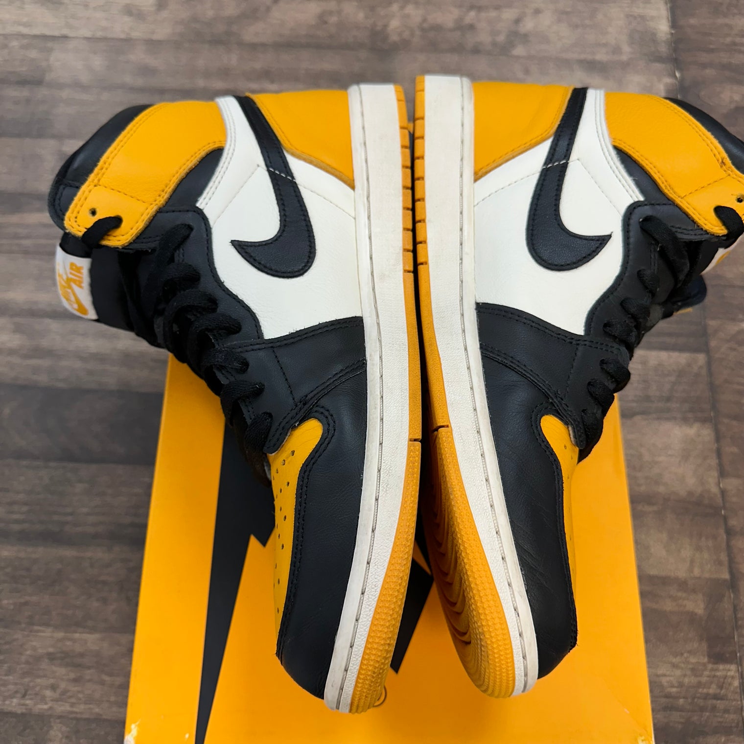 Yellow Toe Jordan 1 High (USED)