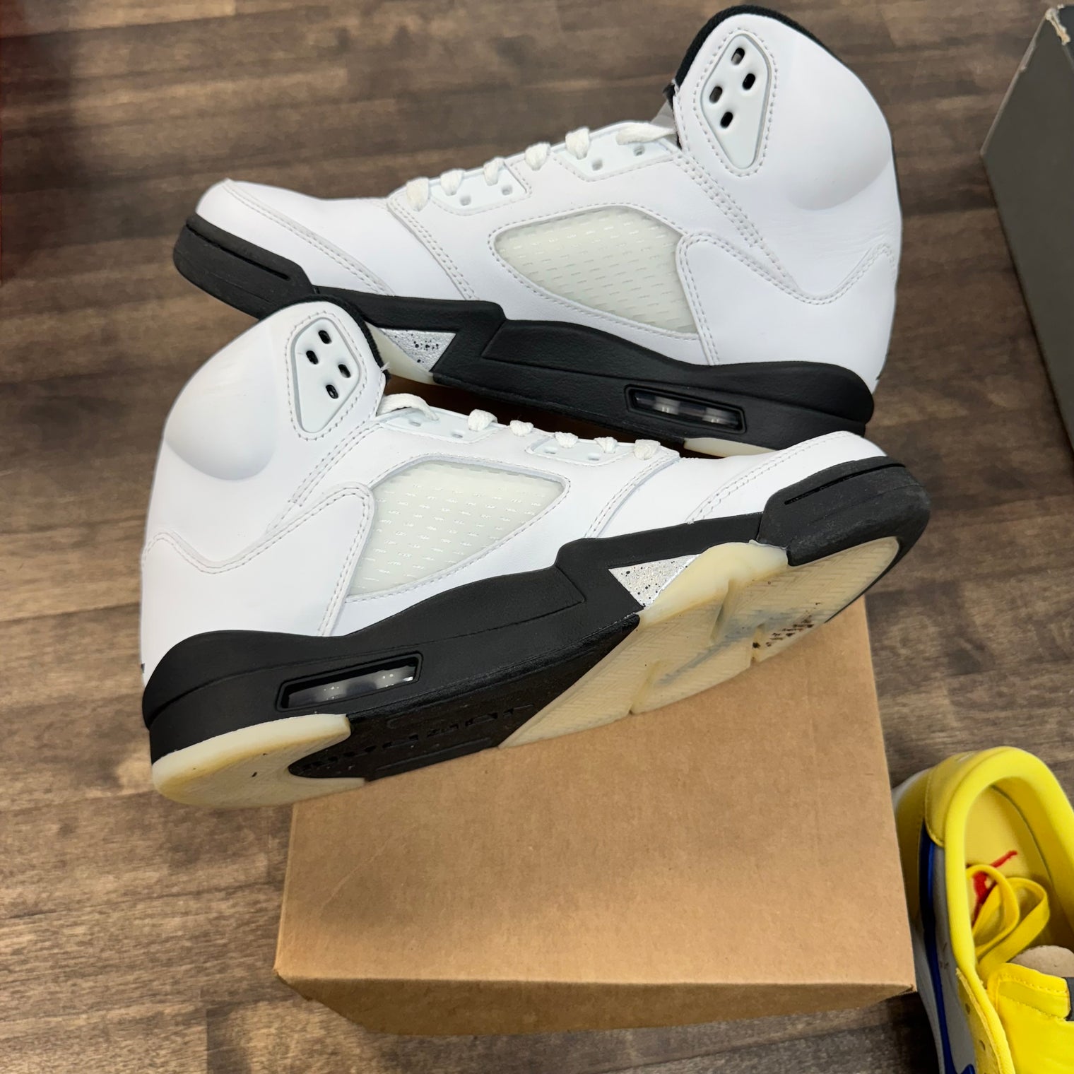 Reverse Metallic Jordan 5 Retro (USED, No Box)