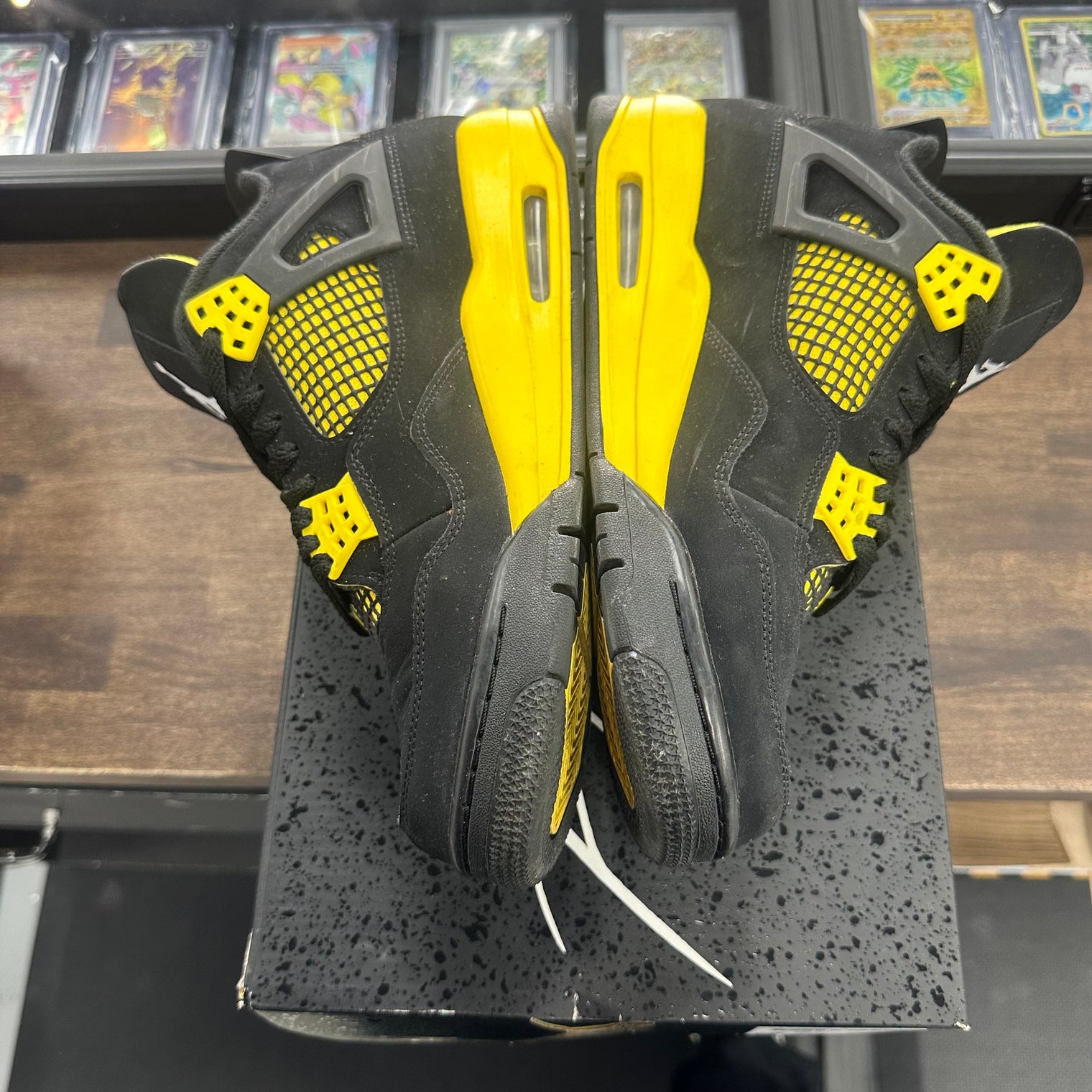 Yellow Thunder Jordan 4 (USED)