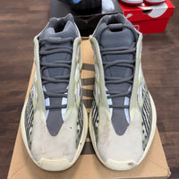 Fade Salt Yeezy 700 V3 (USED)