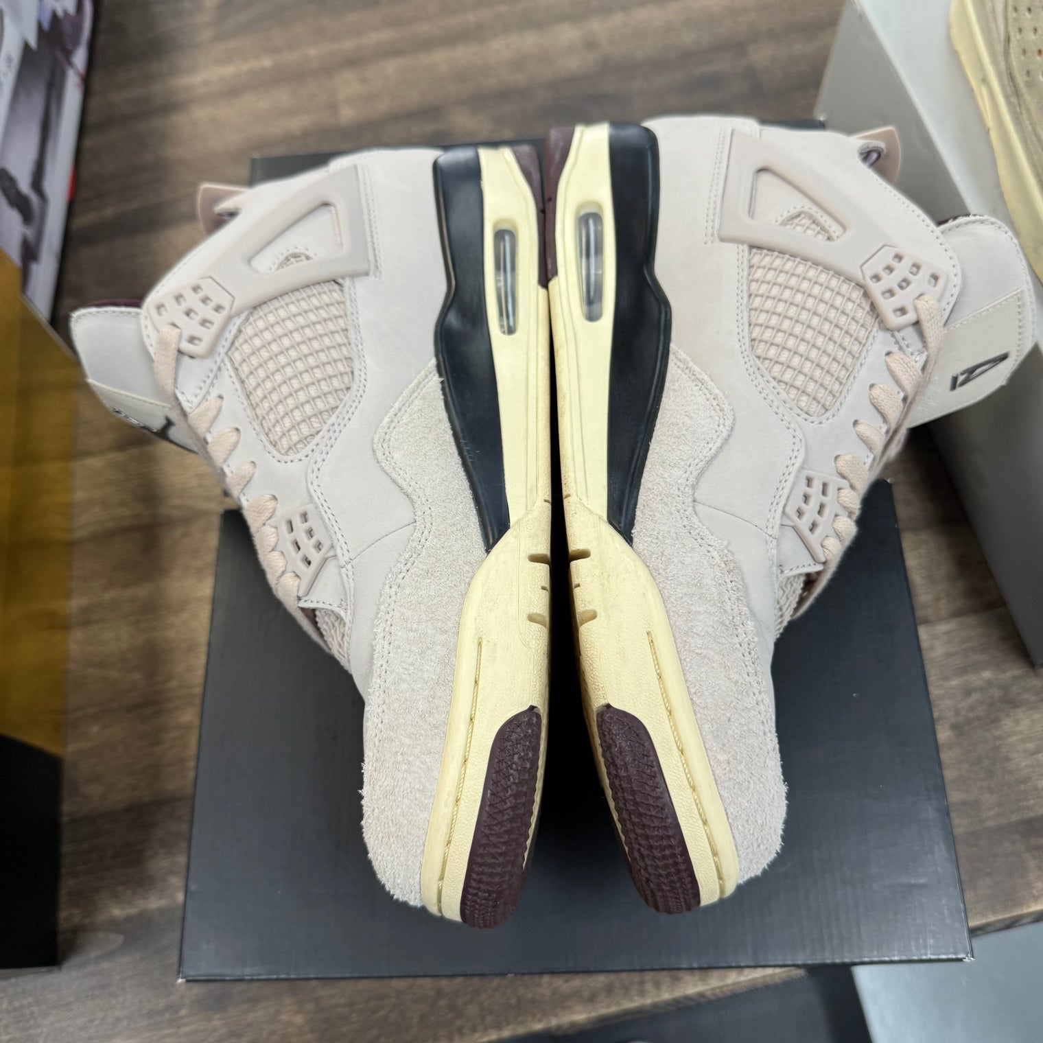 A Ma Maniere Sleeping Jordan 4 (W) (USED)