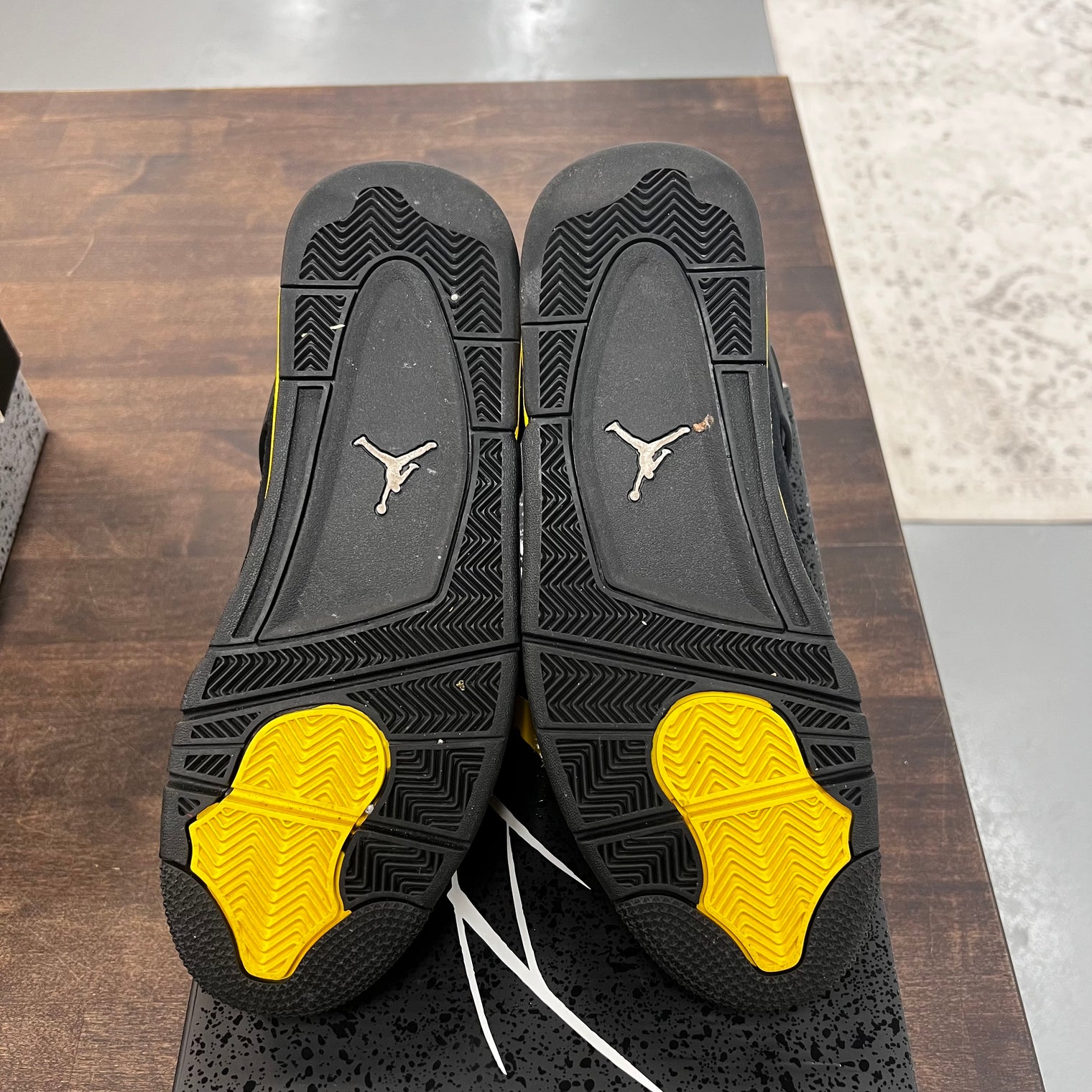 Yellow Thunder Jordan 4 (USED)