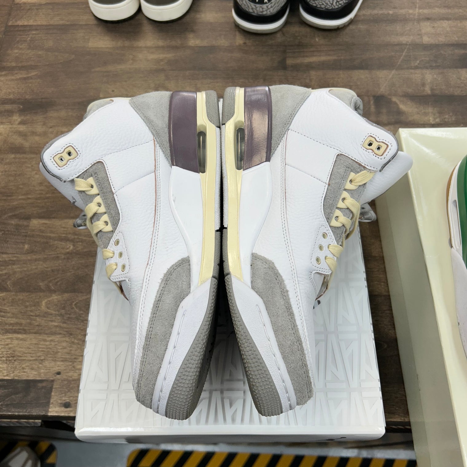 A Ma Maniere Jordan 3 Retro (W) (USED)