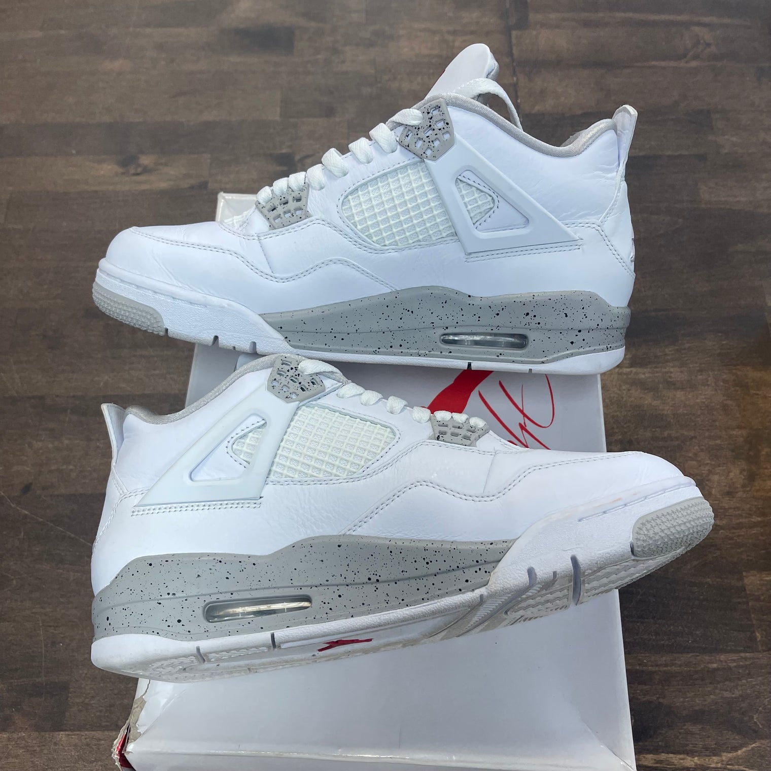 White Oreo Jordan 4 (USED)