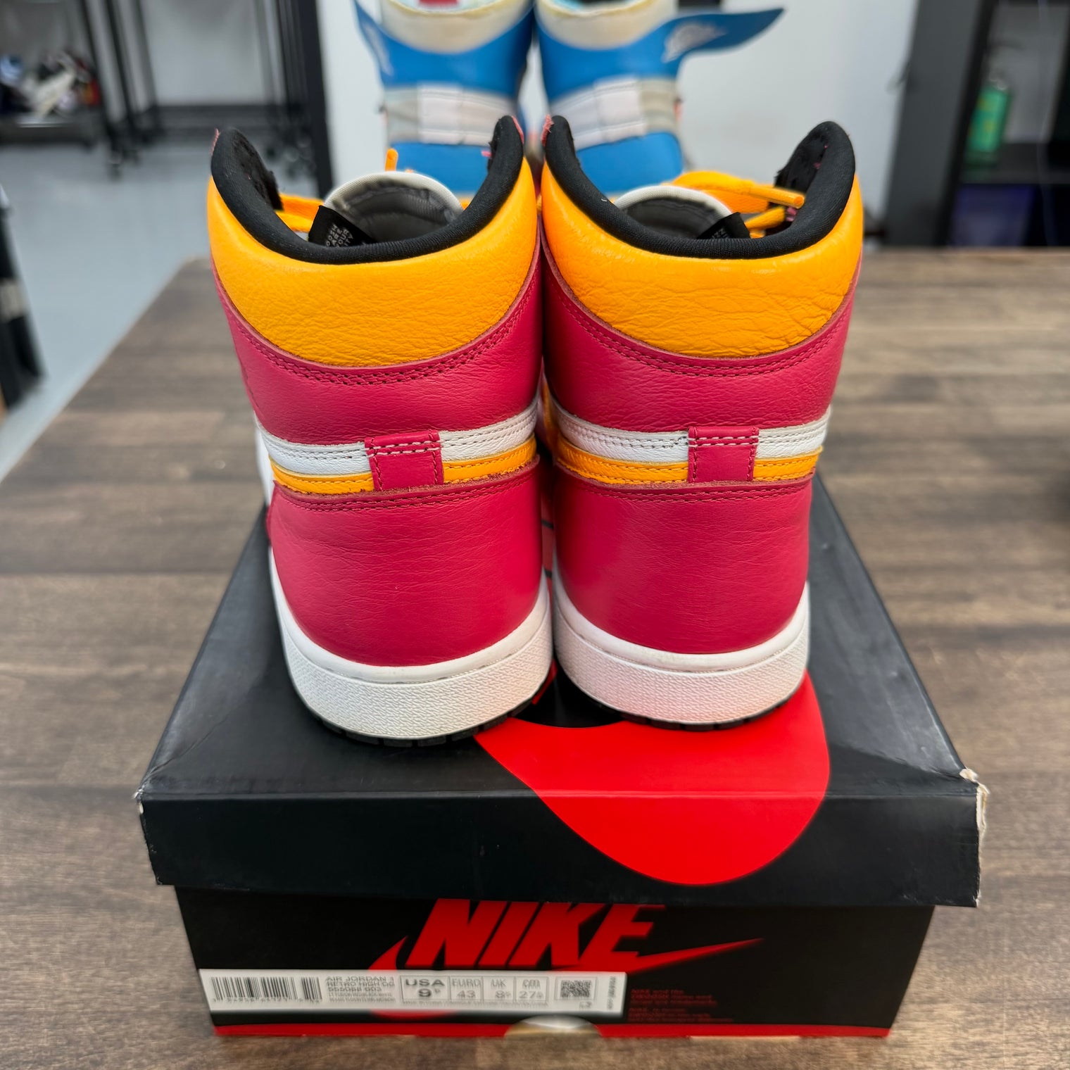Light Fusion Red Jordan 1 High (USED)
