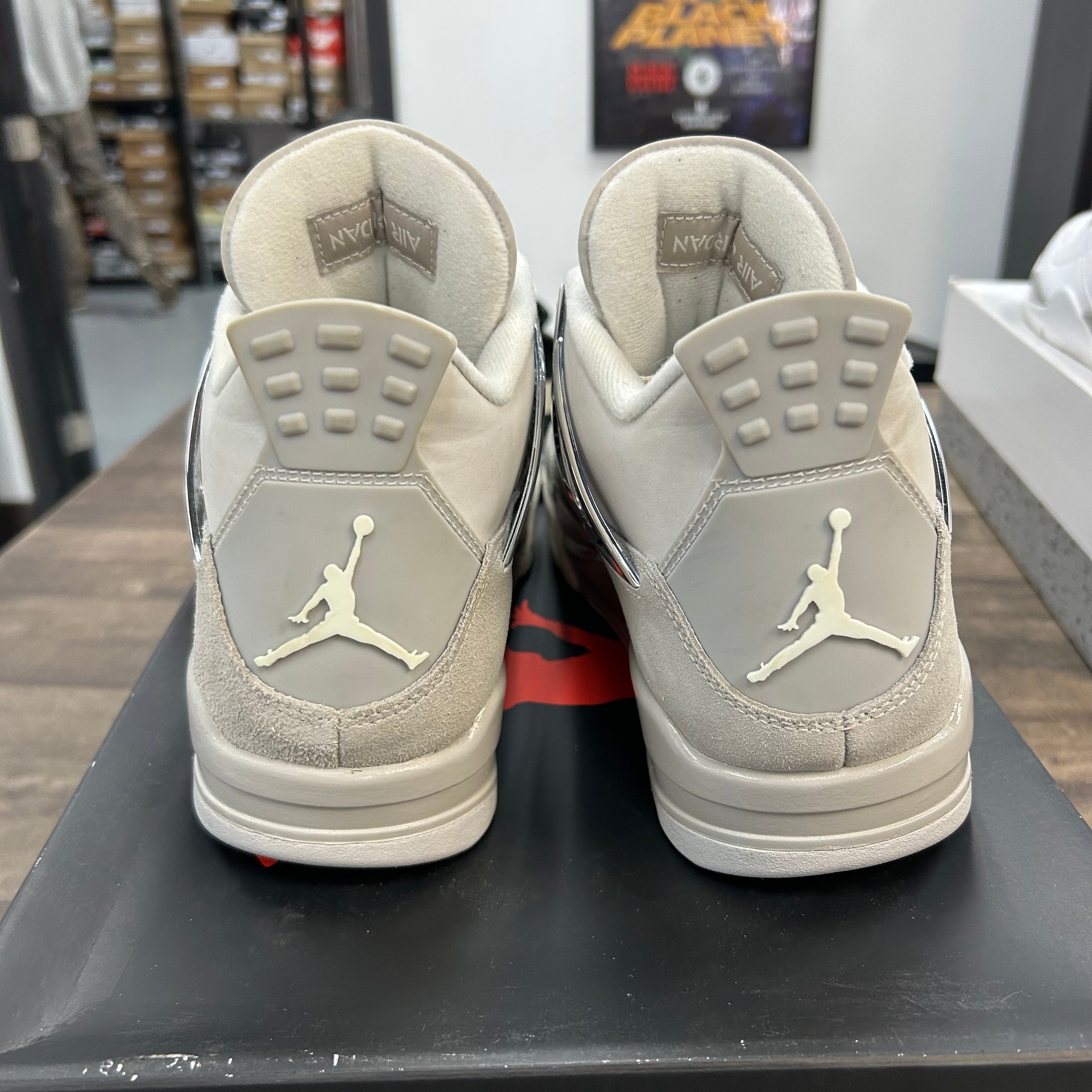 Jordan 4 Retro Frozen Moments (Women's) (US 11W) (USED) Size 11W (Pre-Owned) - Image 5