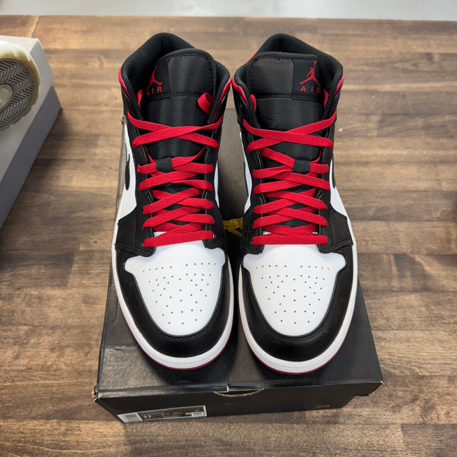 Gym Red Black Toe Jordan 1 Mid (USED)