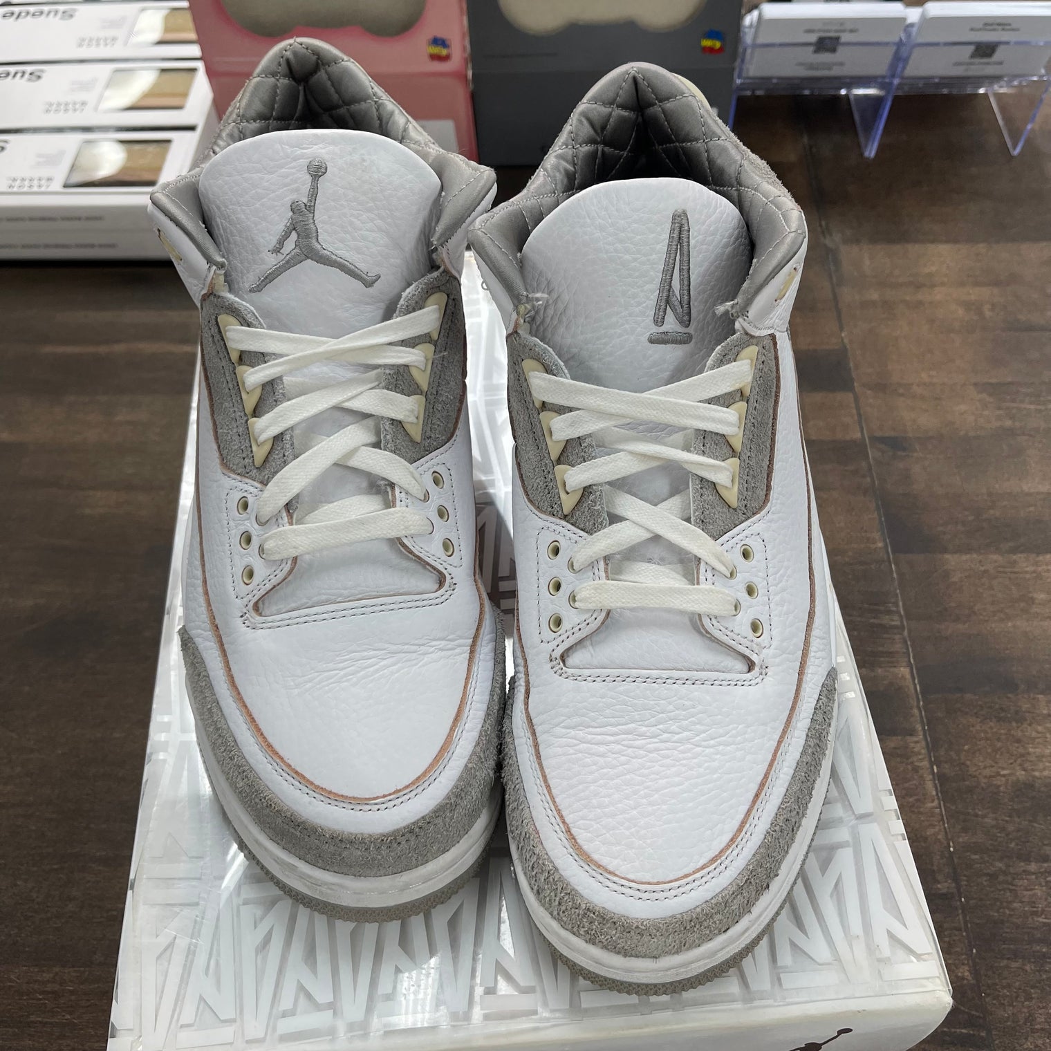 A Ma Maniere Jordan 3 (W) (USED)