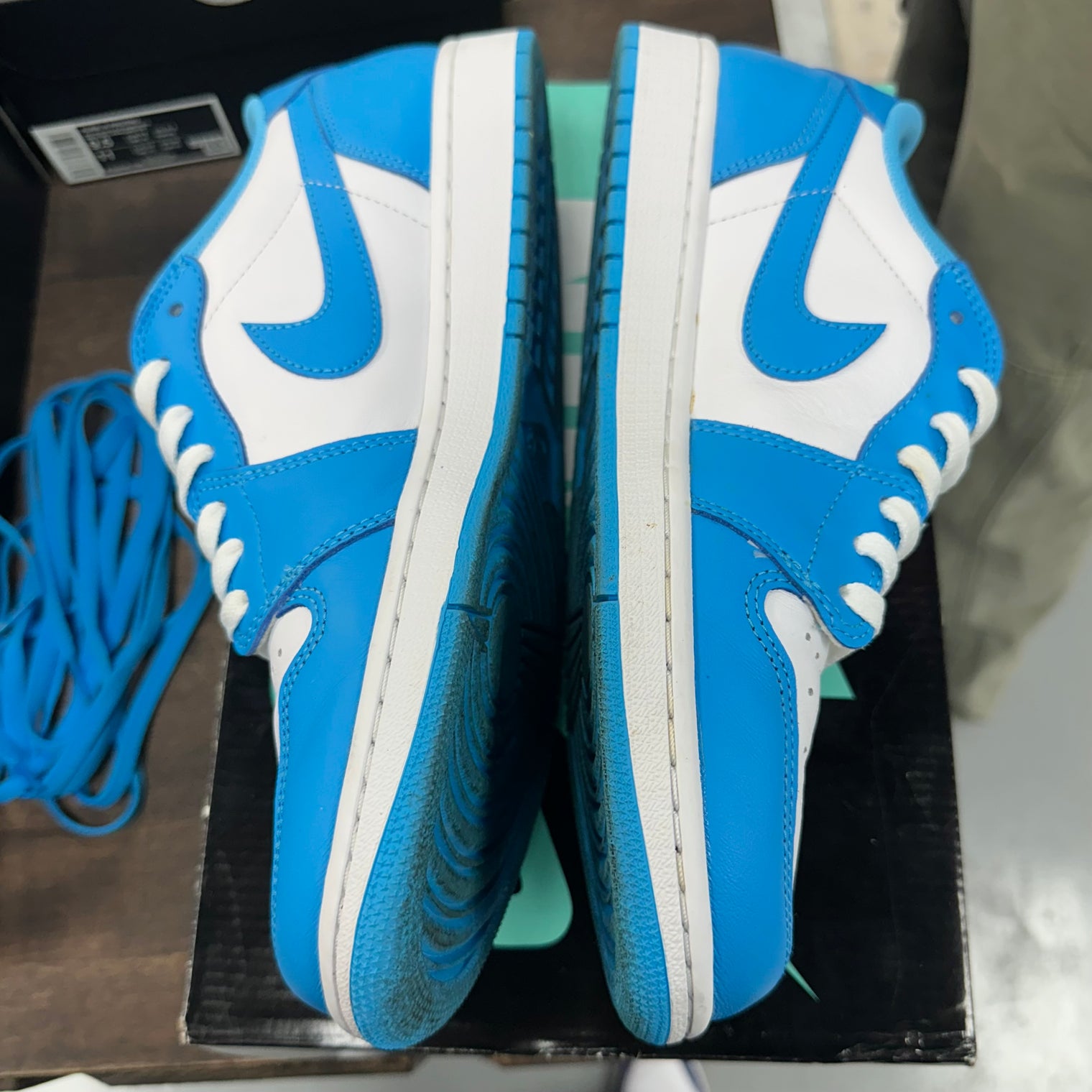 UNC Jordan 1 Low SB (USED)