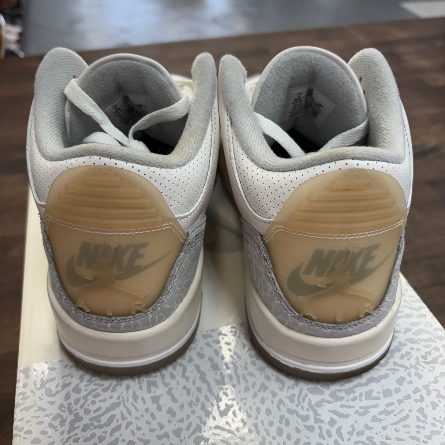 Craft Ivory Jordan 3 (USED)