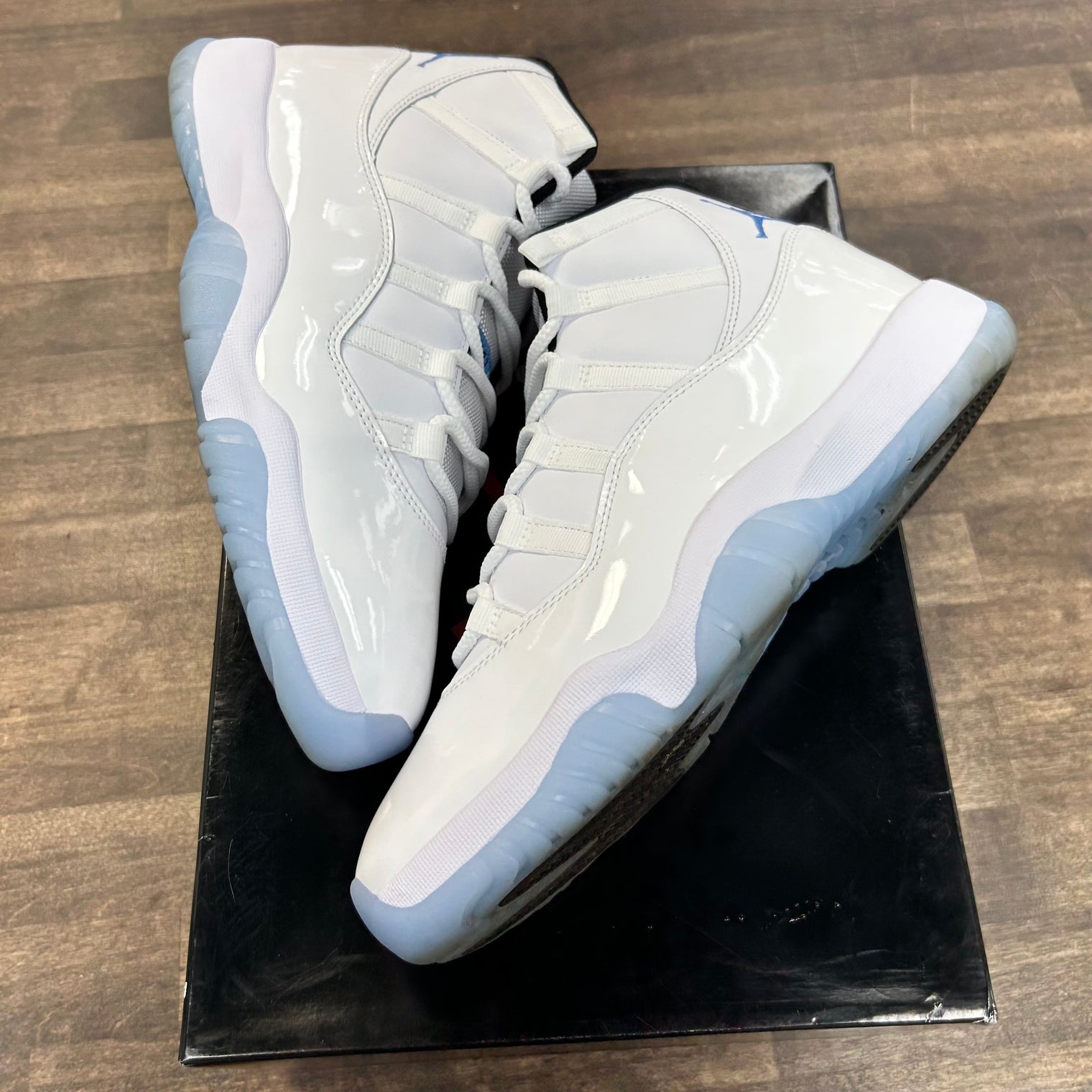 Legend Blue Jordan 11 (2024) (USED)