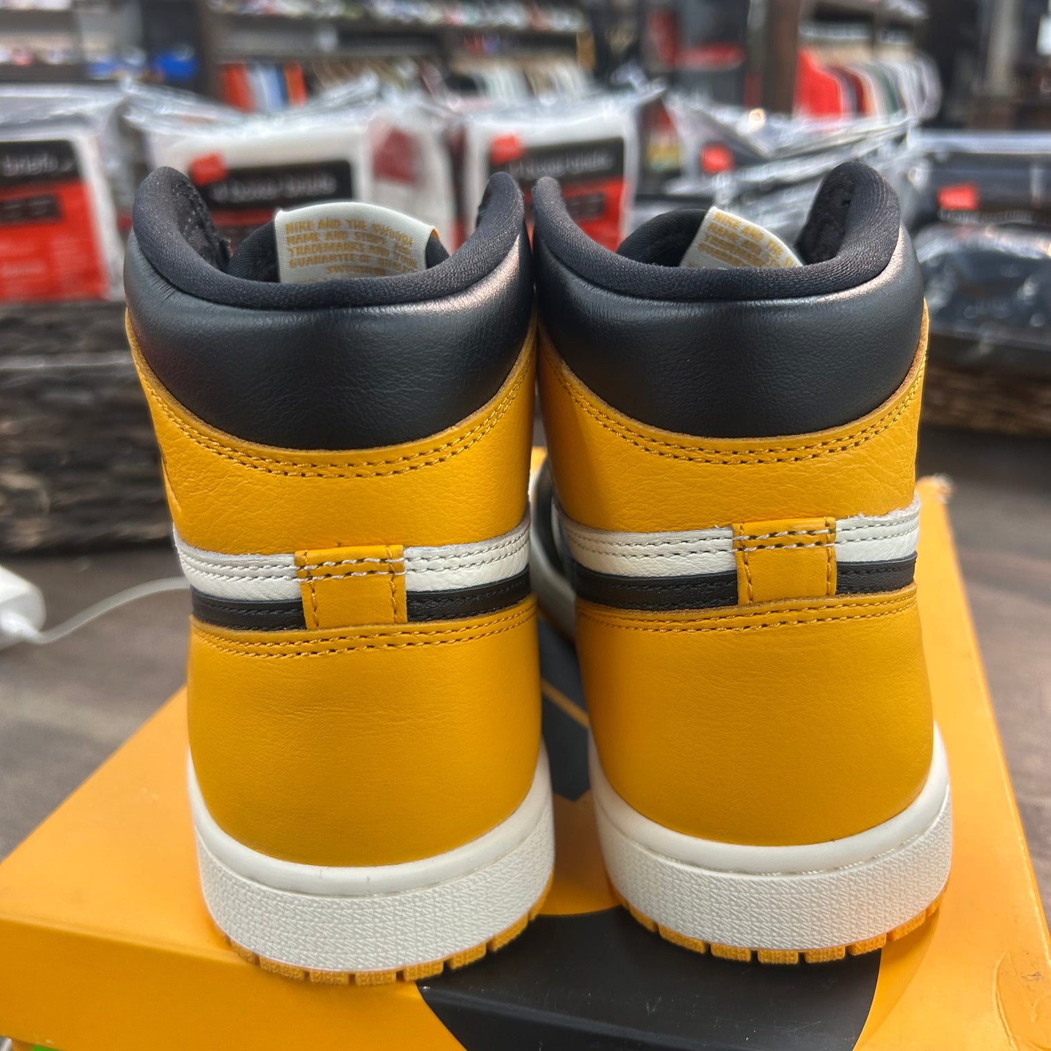 Taxi Yellow Toe Jordan 1 High Retro (USED)