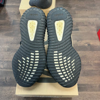 Oreo Yeezy 350 (USED)