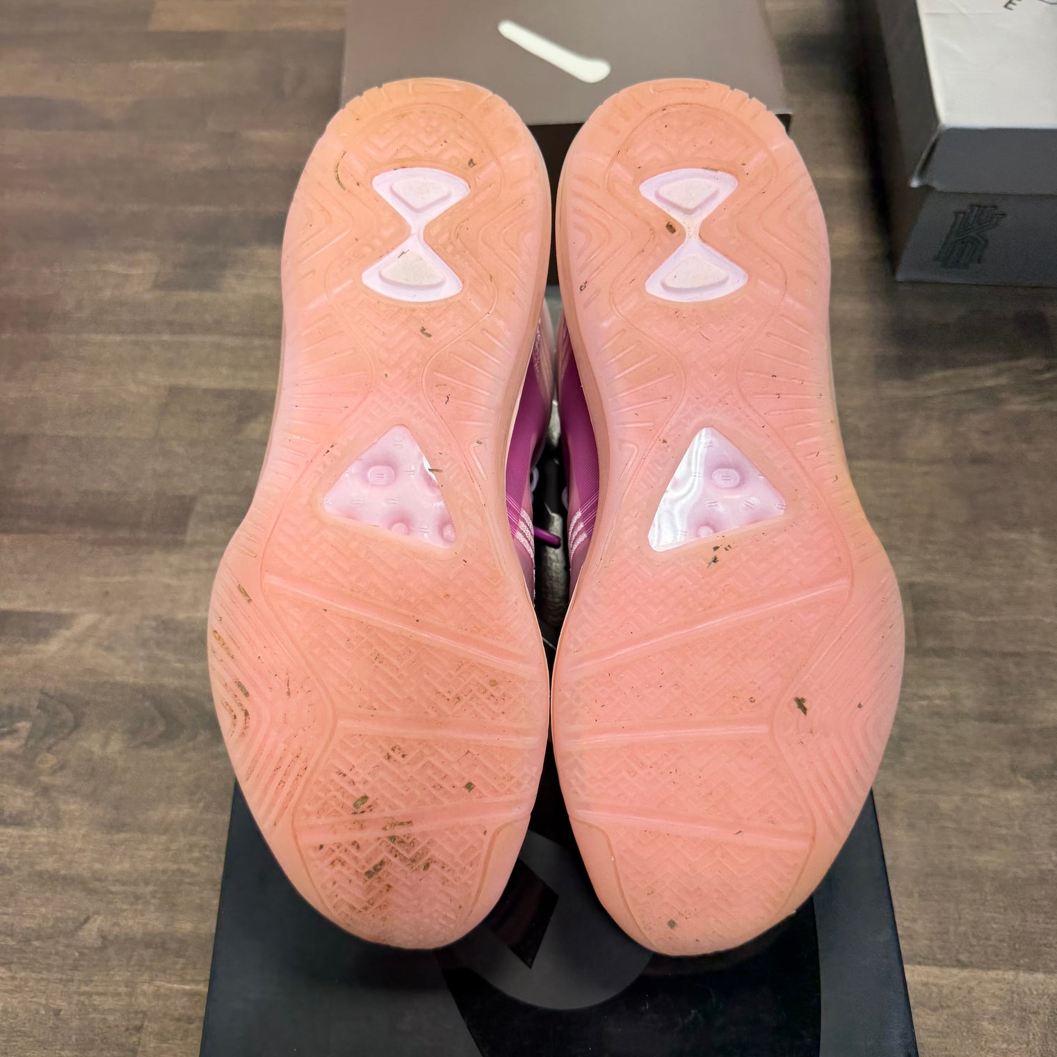 John Elliott Tulip Pink Nike Lebron (US 9.5) (USED)