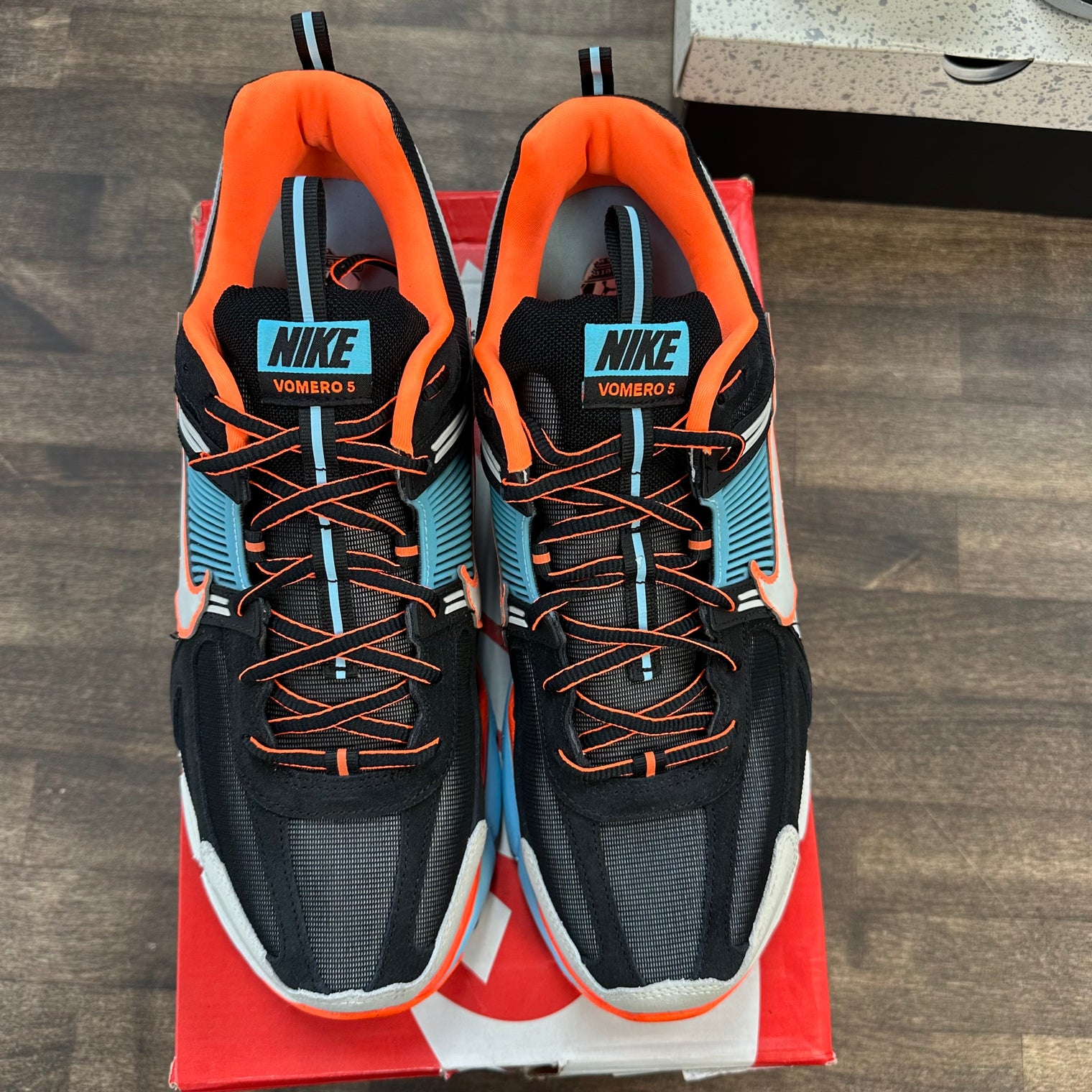 Blue Glaze Total Orange Nike Zoom Vomero 5 (W) (USED)