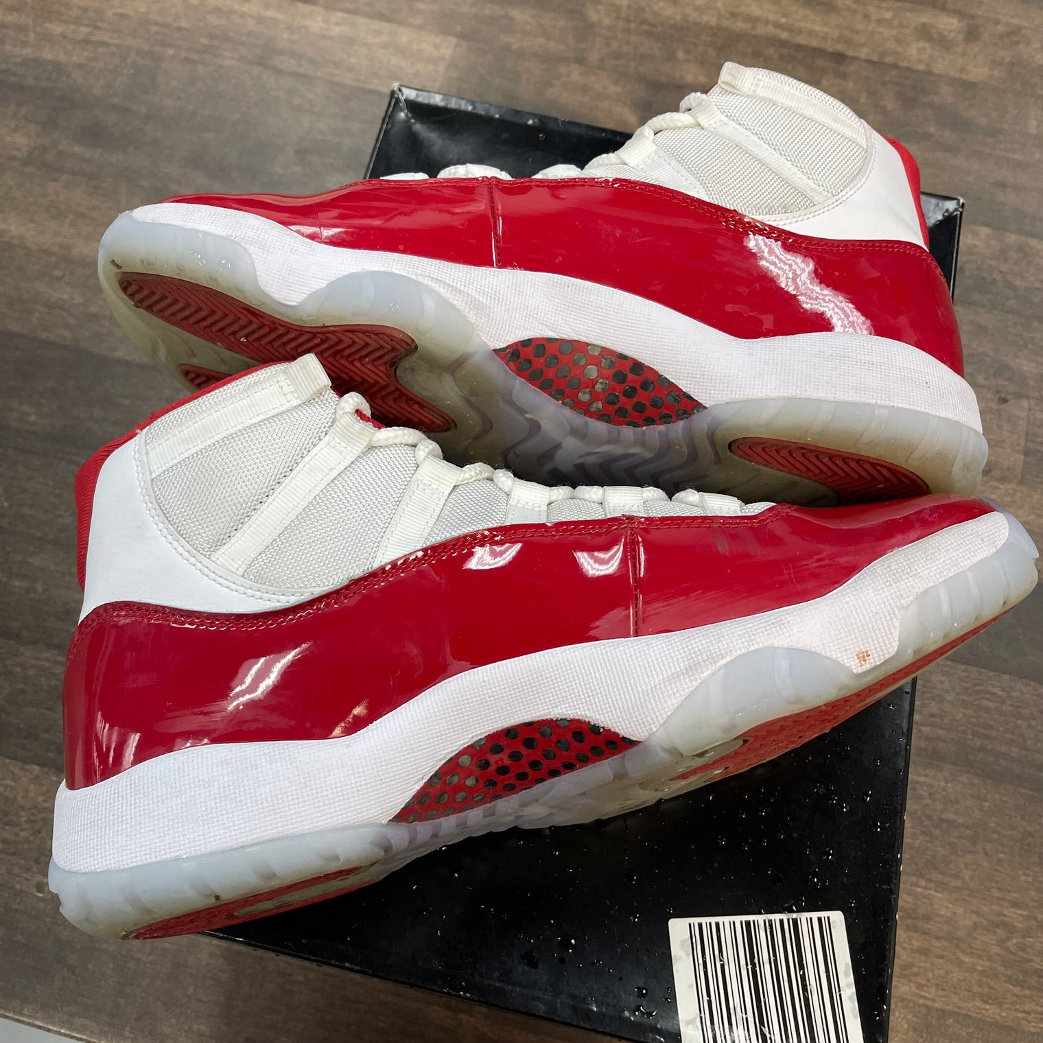 Cherry Jordan 11 (USED)