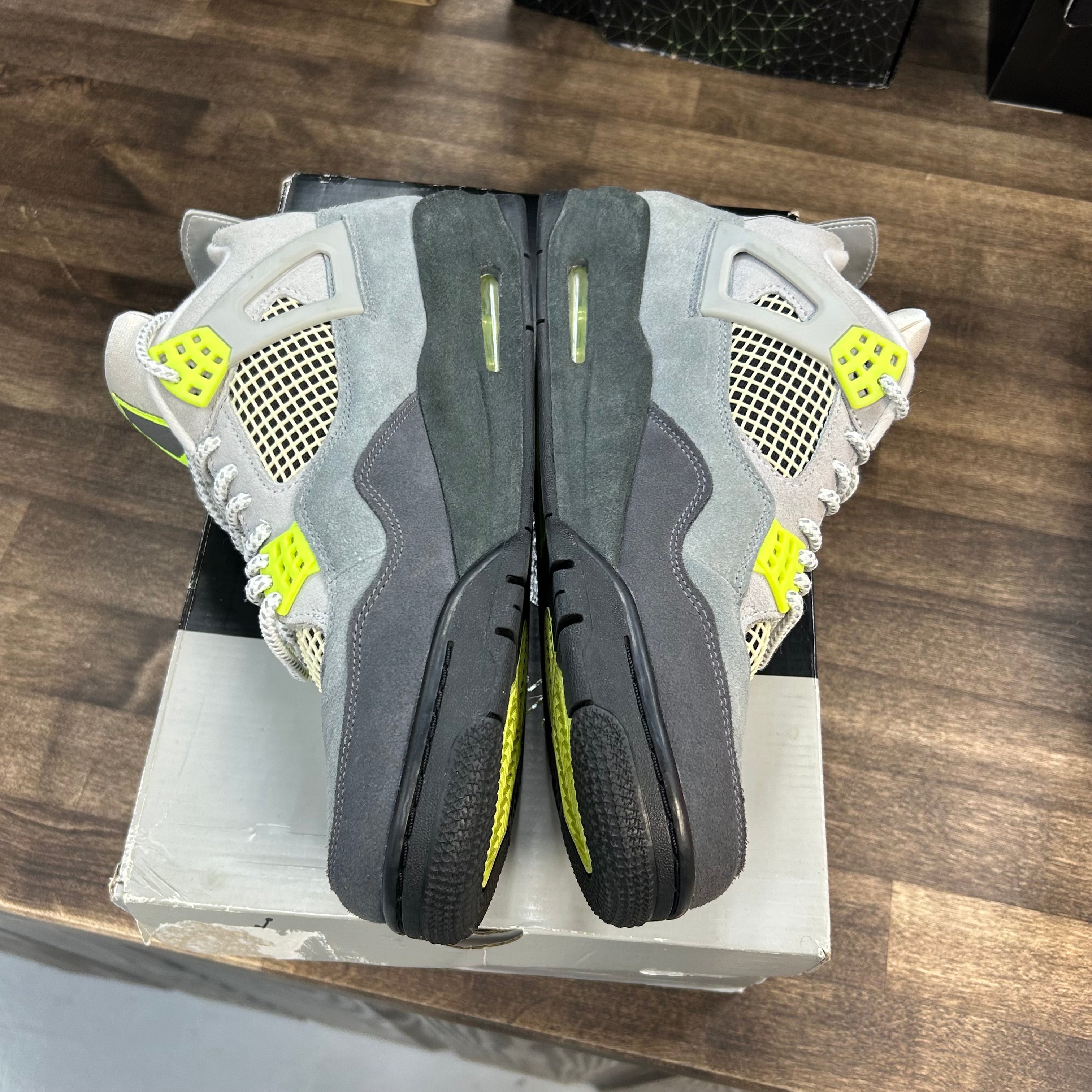 Jordan 4 Retro SE 95 Neon (US 11) (USED) Size 11 (Pre-Owned) - Image 3
