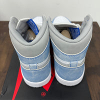 Hyper Royal Jordan 1 High (Lightly Worn)