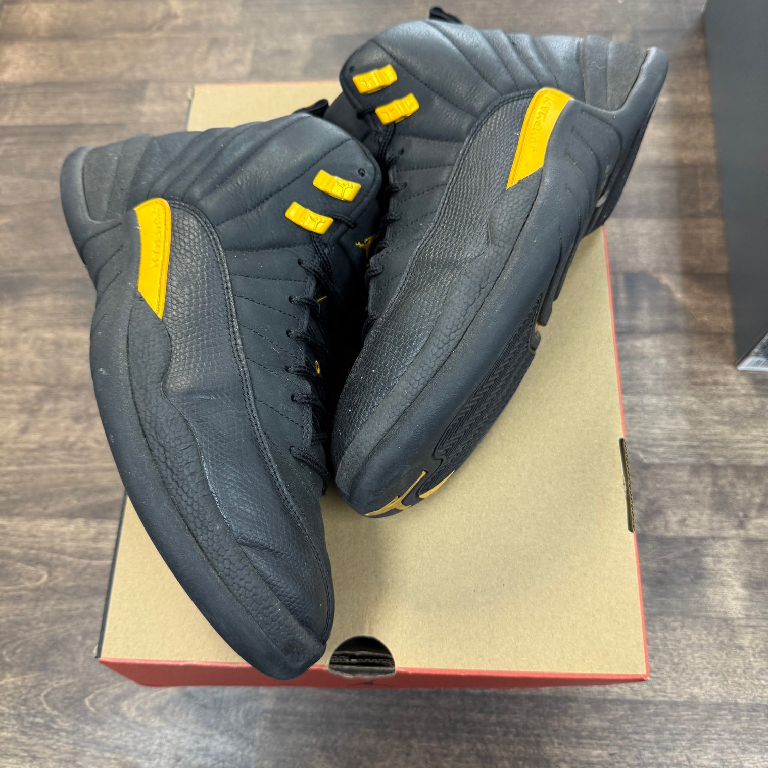Black Taxi Jordan 12 (USED)