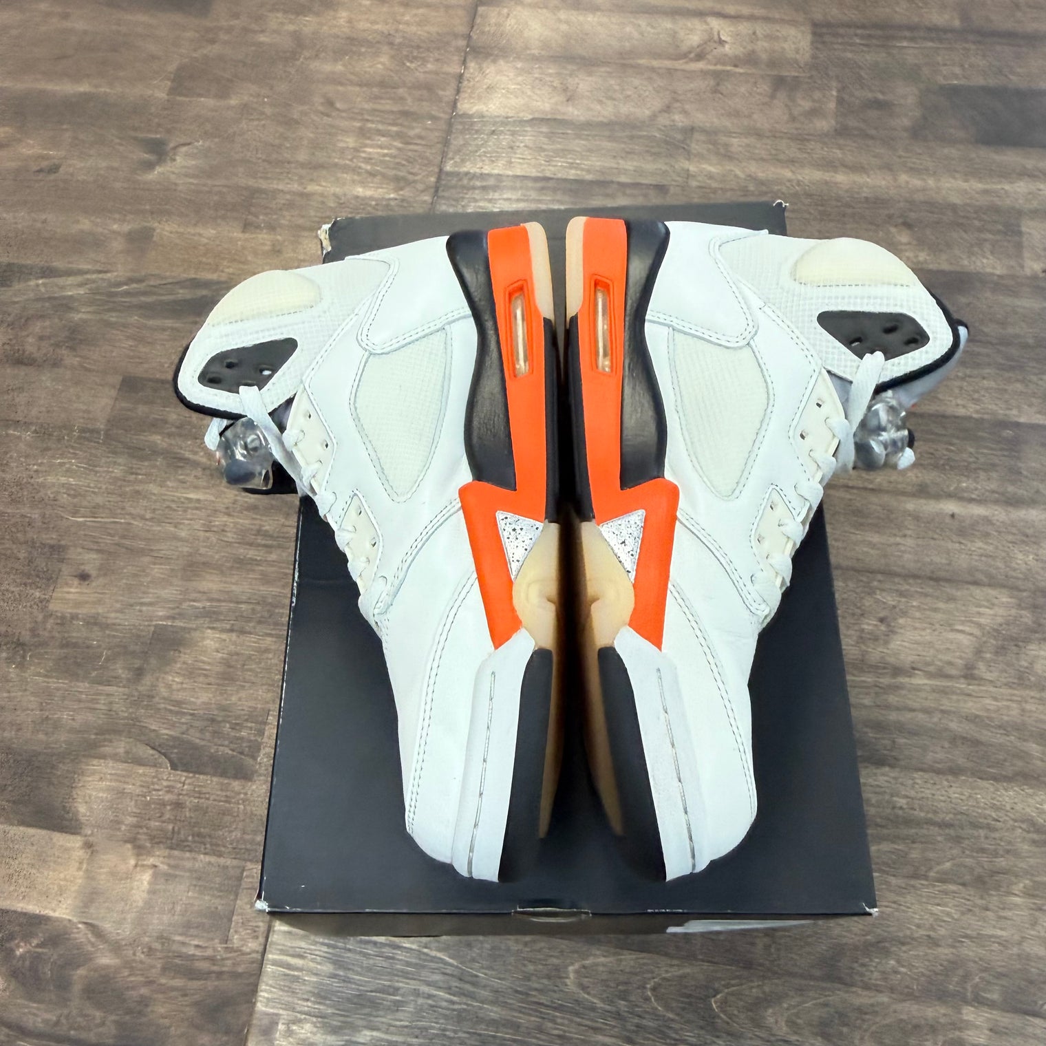Shattered Backboard Jordan 5 Retro (USED)