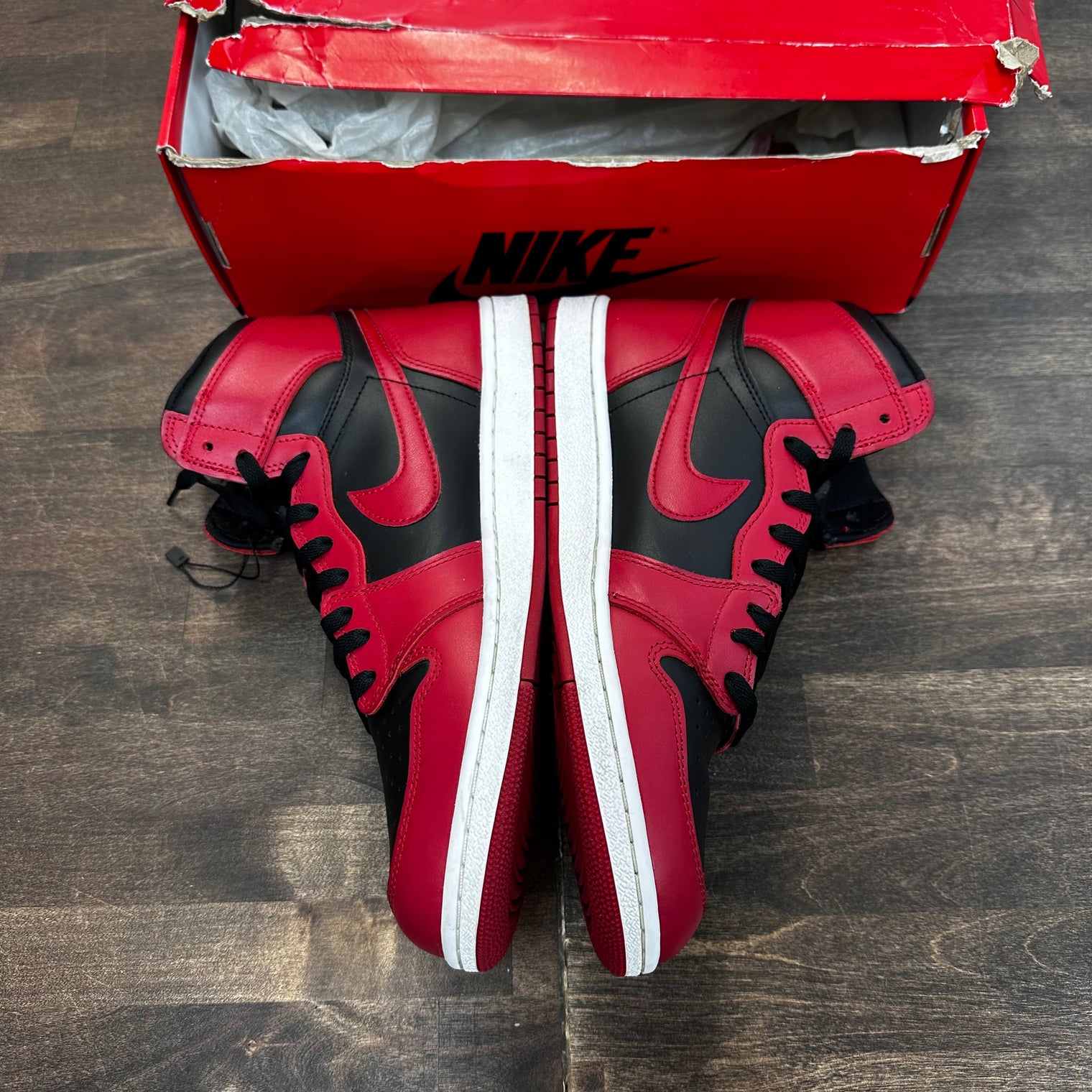 Varsity Red Jordan 1 High 85 (USED)