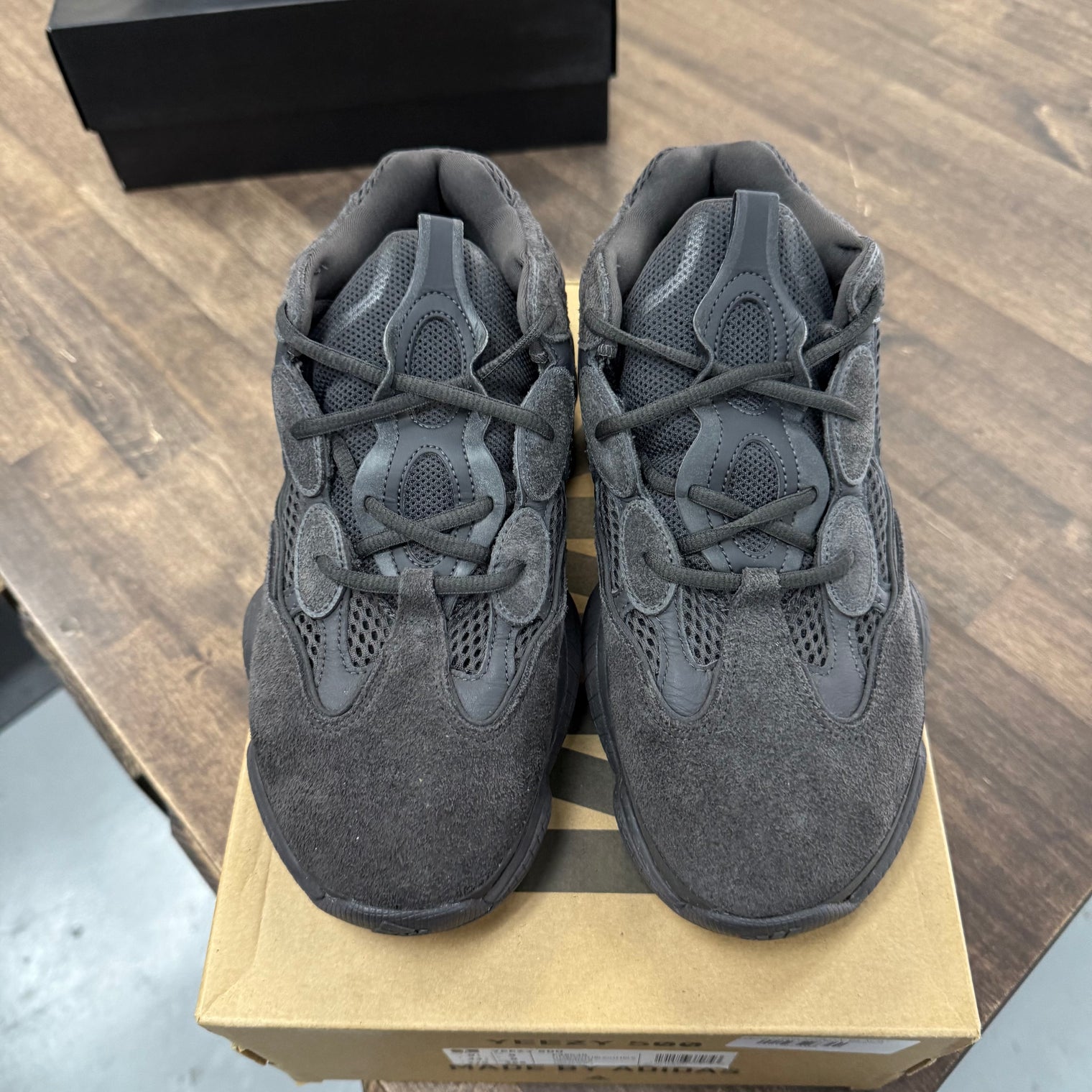 Utility Black Yeezy 500 (USED)