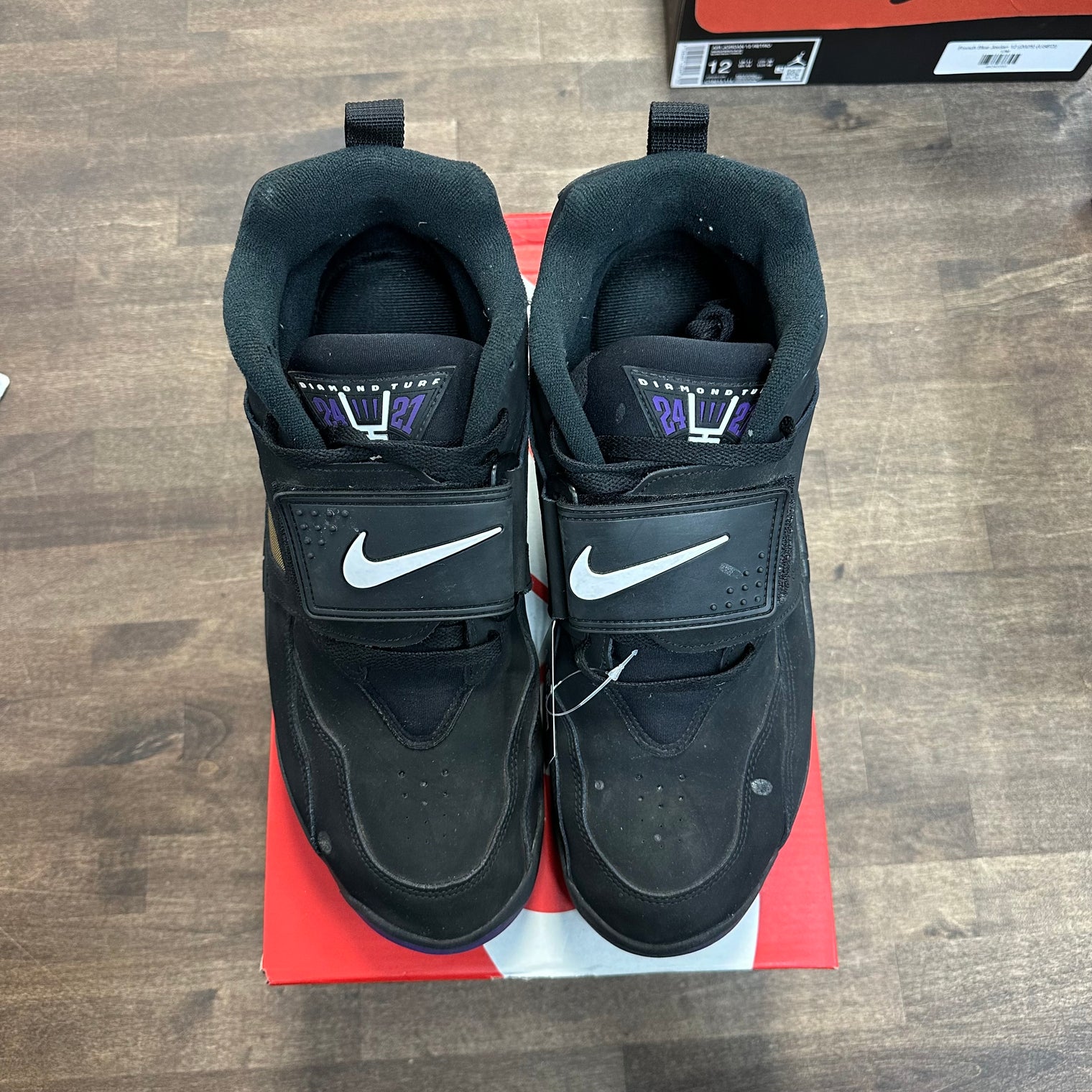 Ravens Air Diamond Turf (USED)