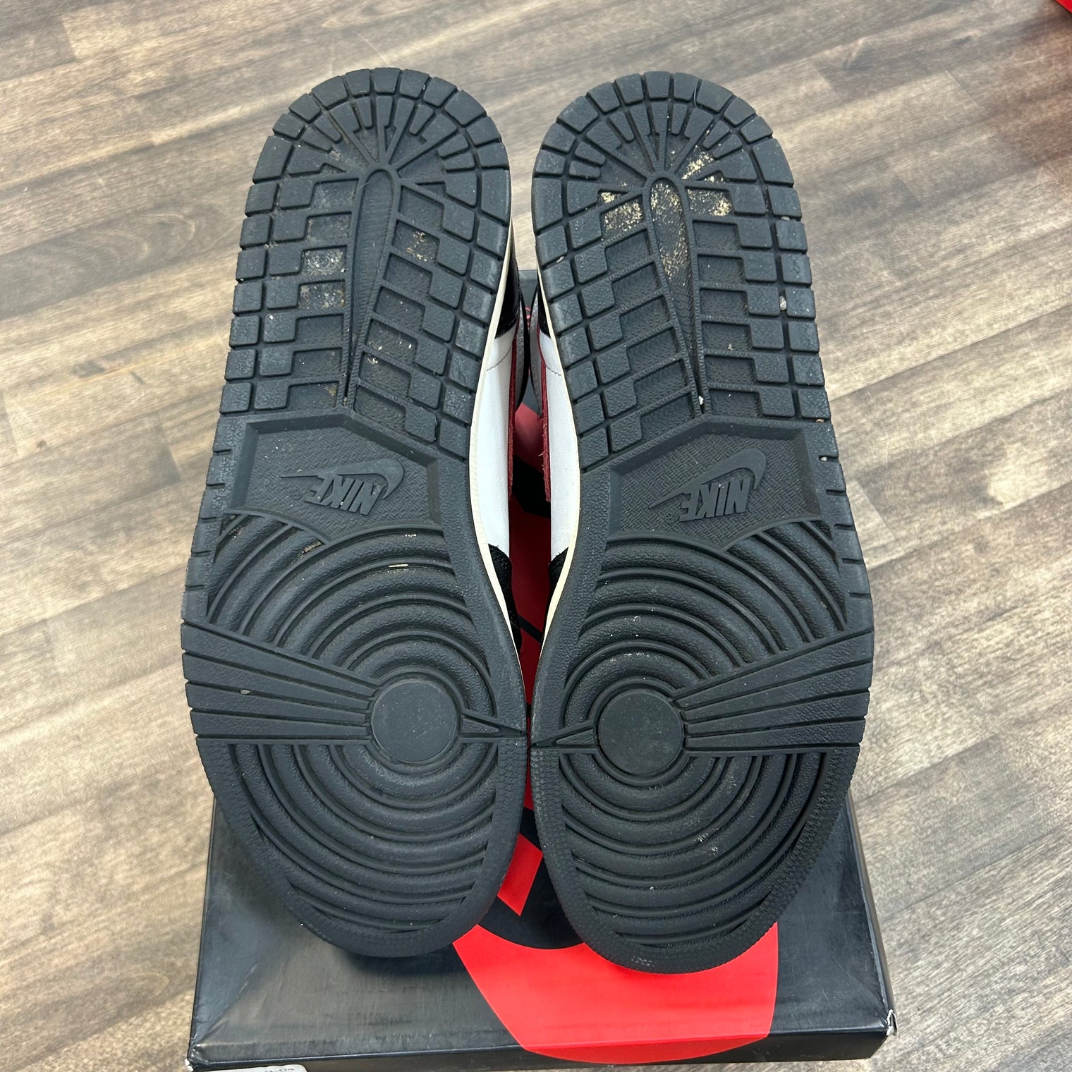 Gym Red Black Jordan 1 High Retro (USED)