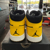 New Love Jordan 1 Retro Mid (2017) (USED)