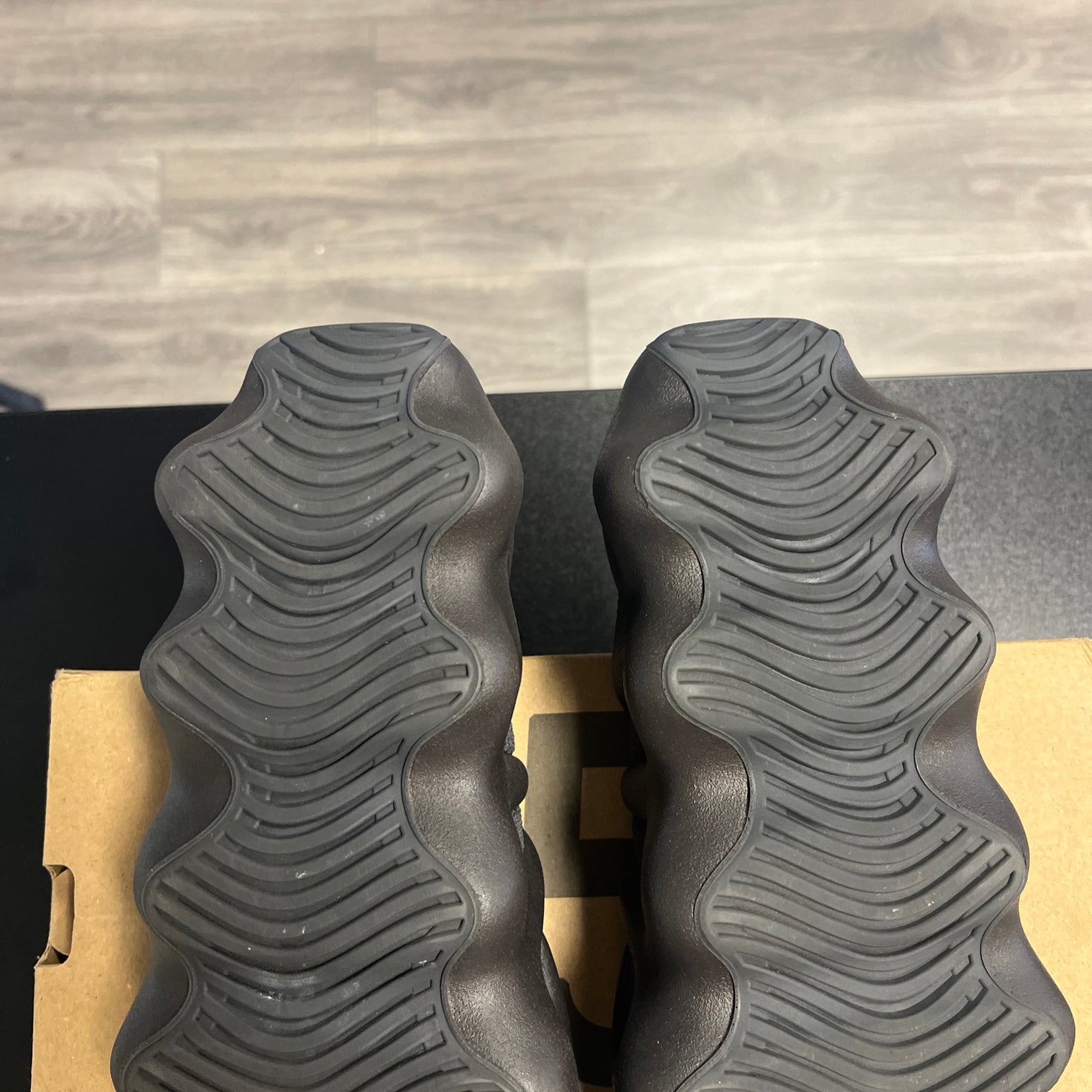 Utility Black 450 (USED)