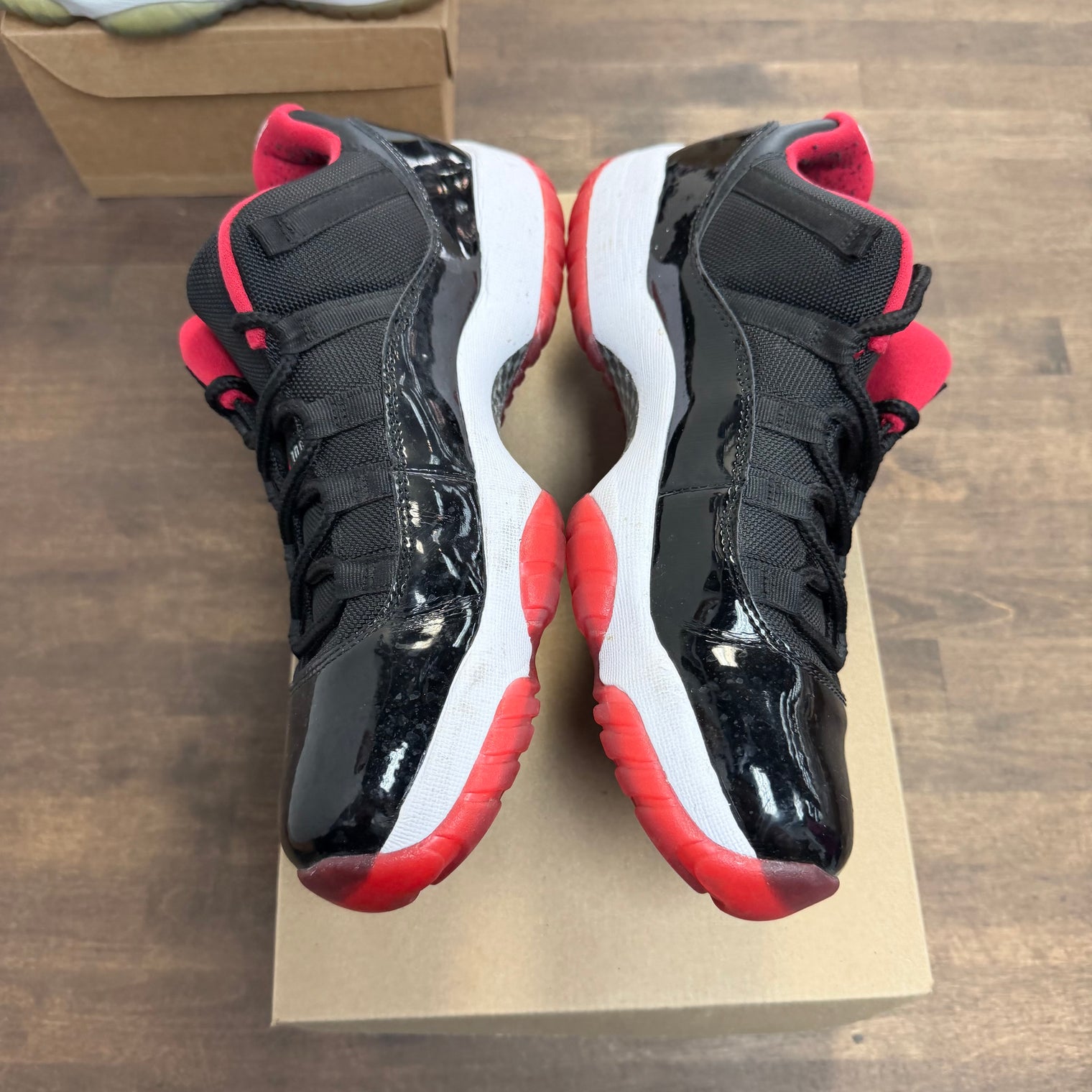 Bred Jordan 11 Low 2015 (USED, No Box)
