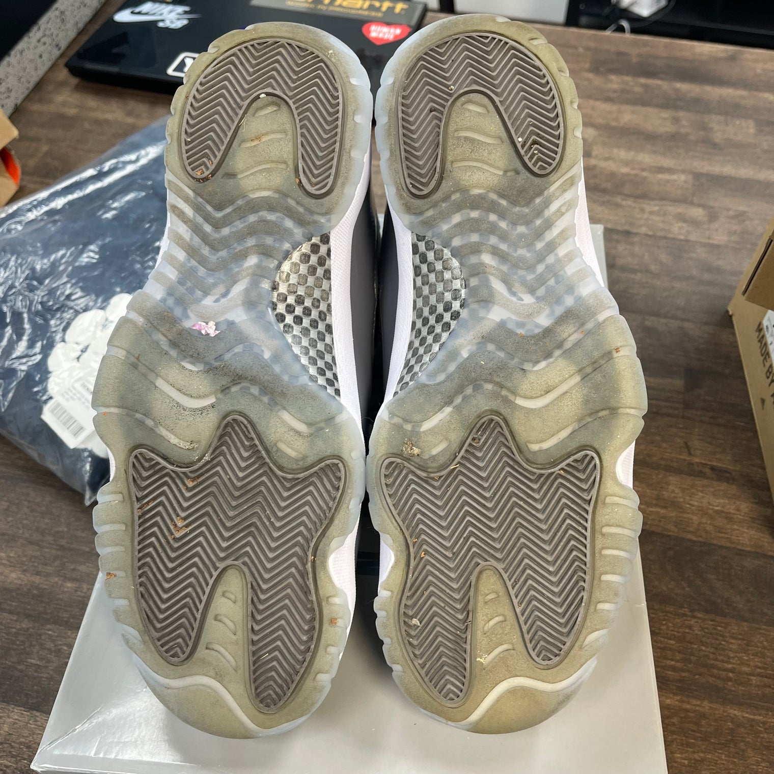 Cool Grey Jordan 11 (USED)