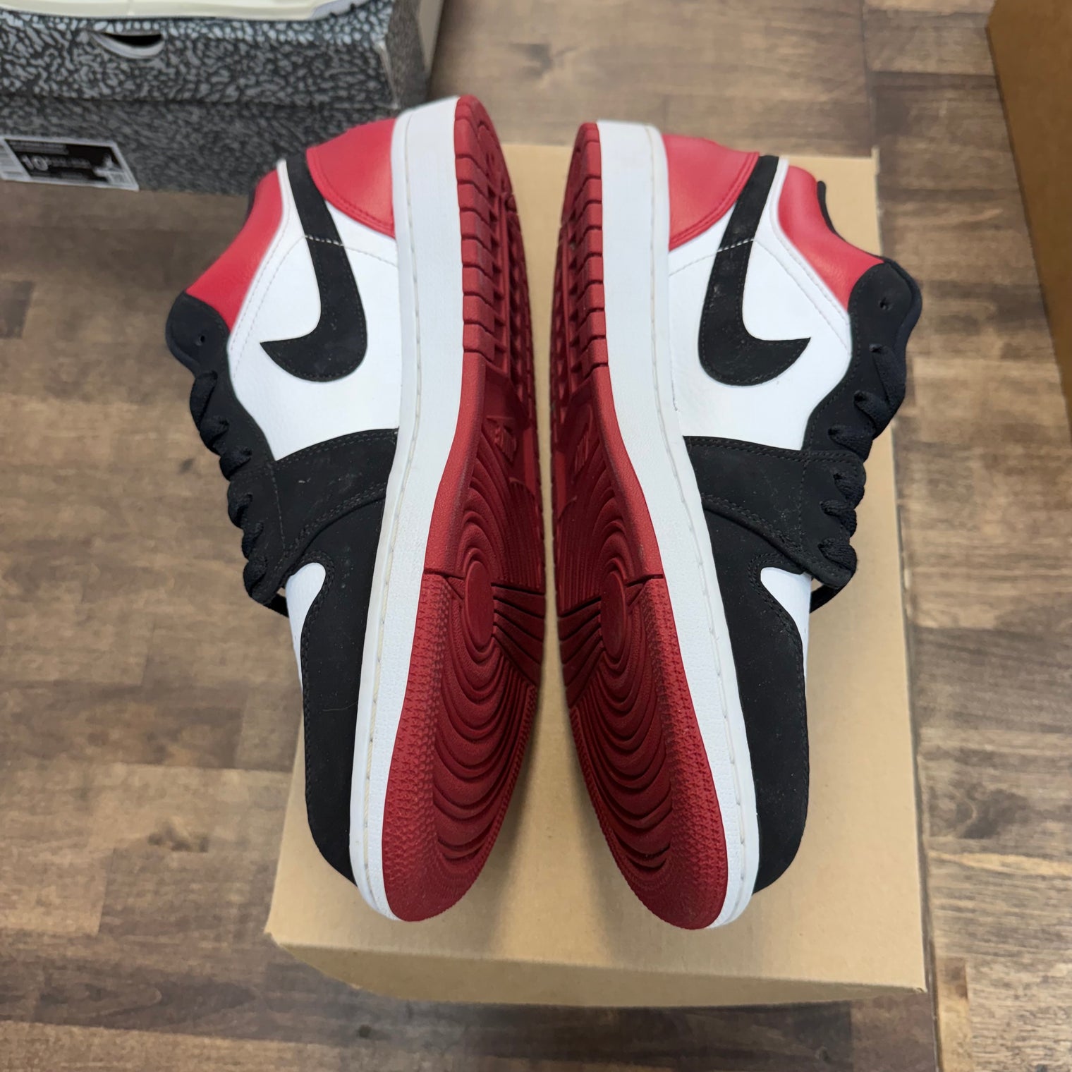 Black Toe Jordan 1 Low (USED, No Box)