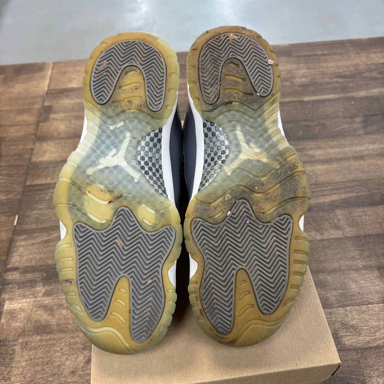 Cool Grey Jordan 11 (2021) (USED,No Box)