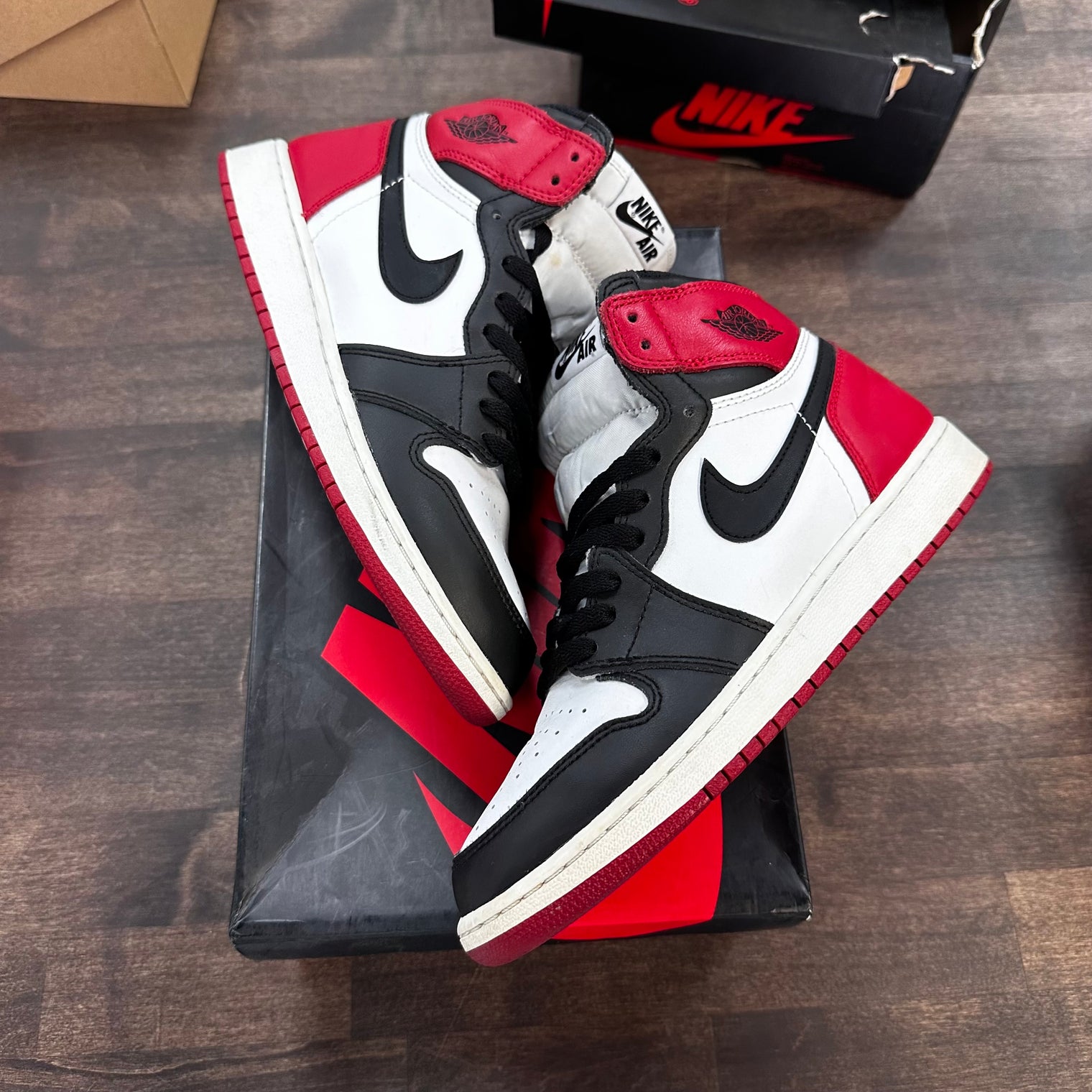 Black Toe Jordan 1 High (GS) (USED)